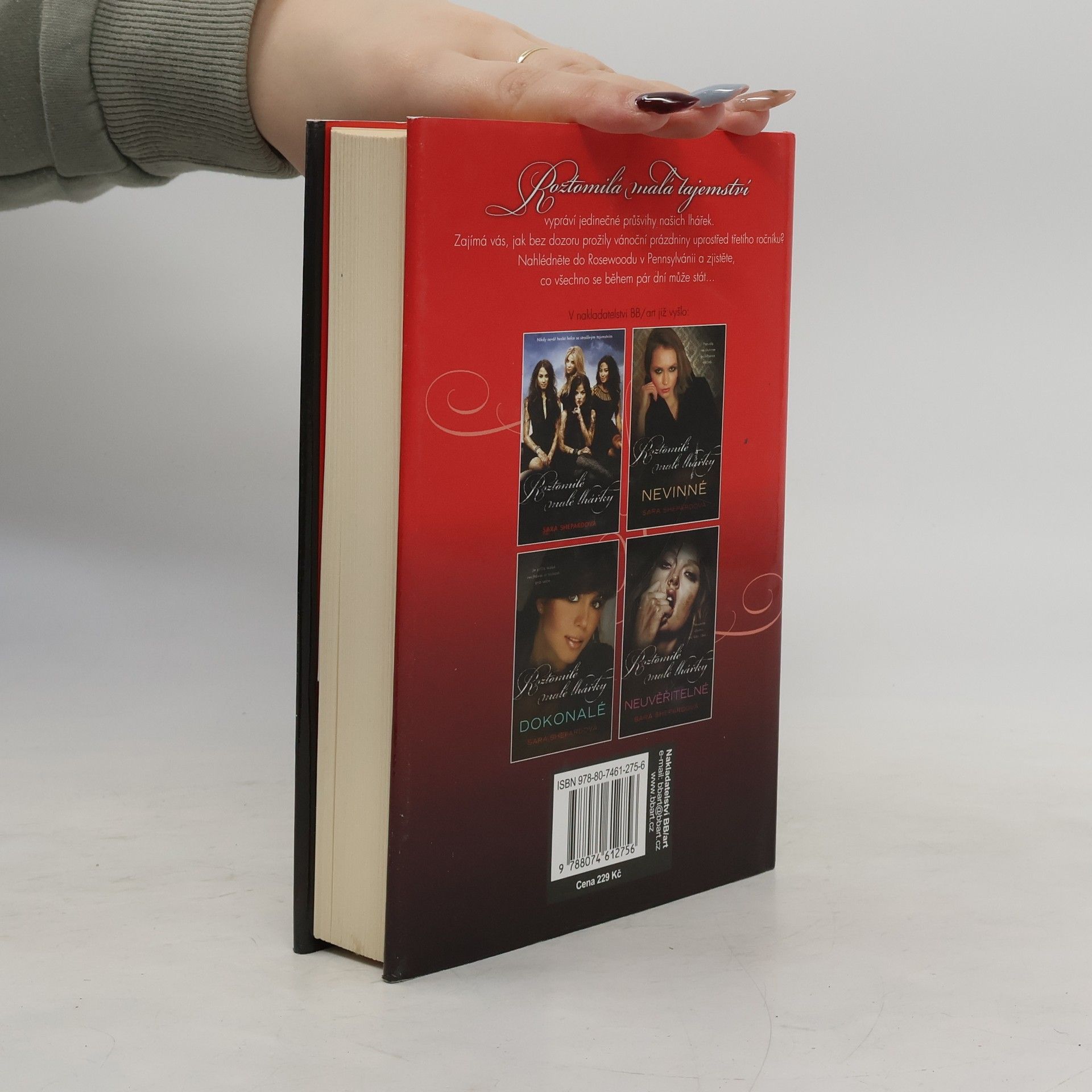 Sara Shepard Roztomilá malá tajemství