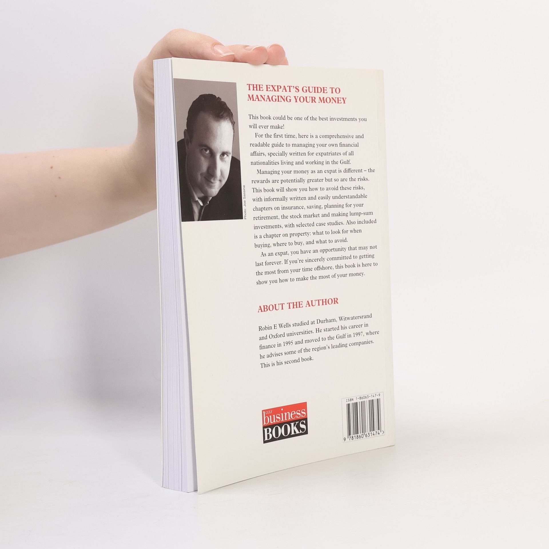 Robin E Wells The Expats Guide to Managing Your Money