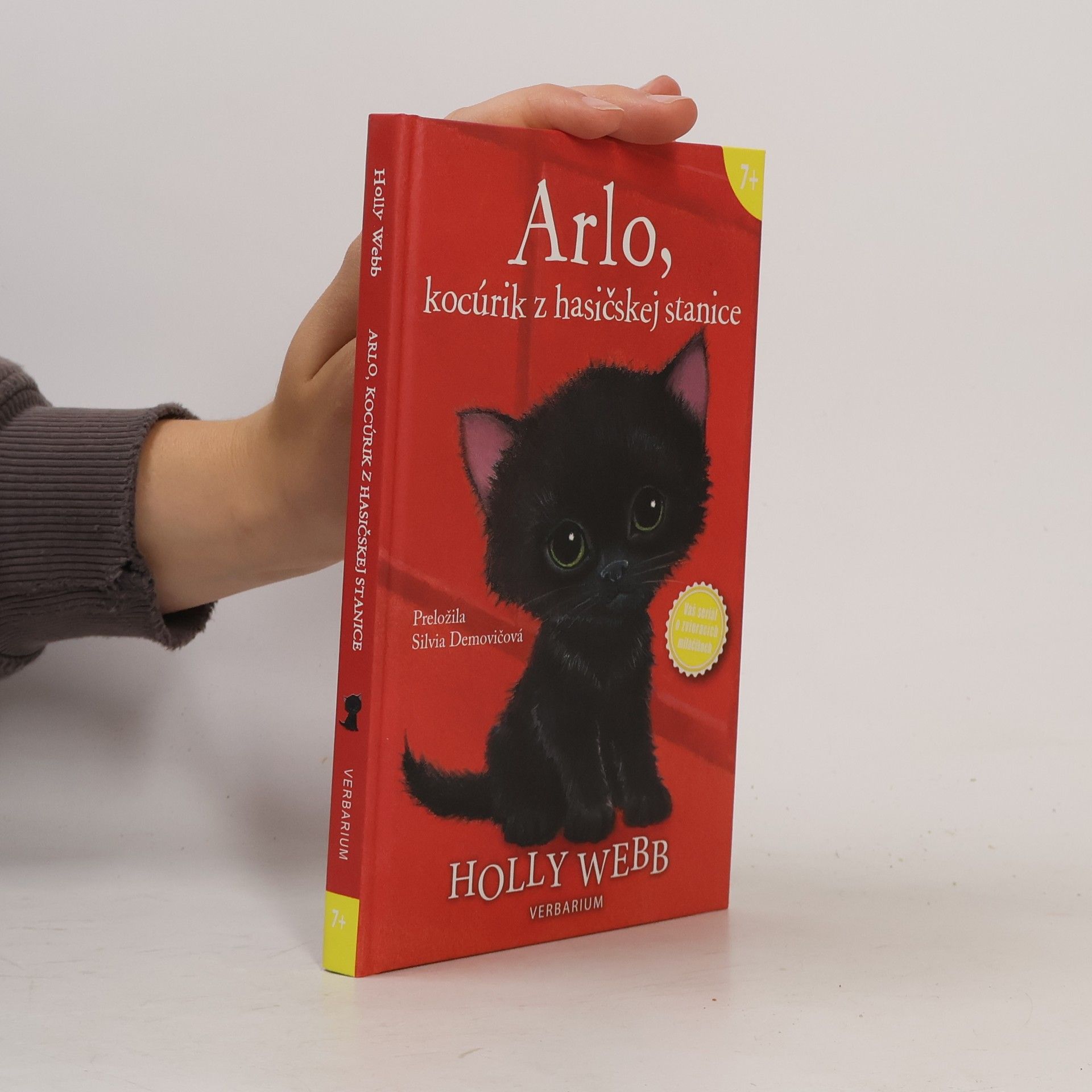 Arlo, kocúrik z hasičskej stanice