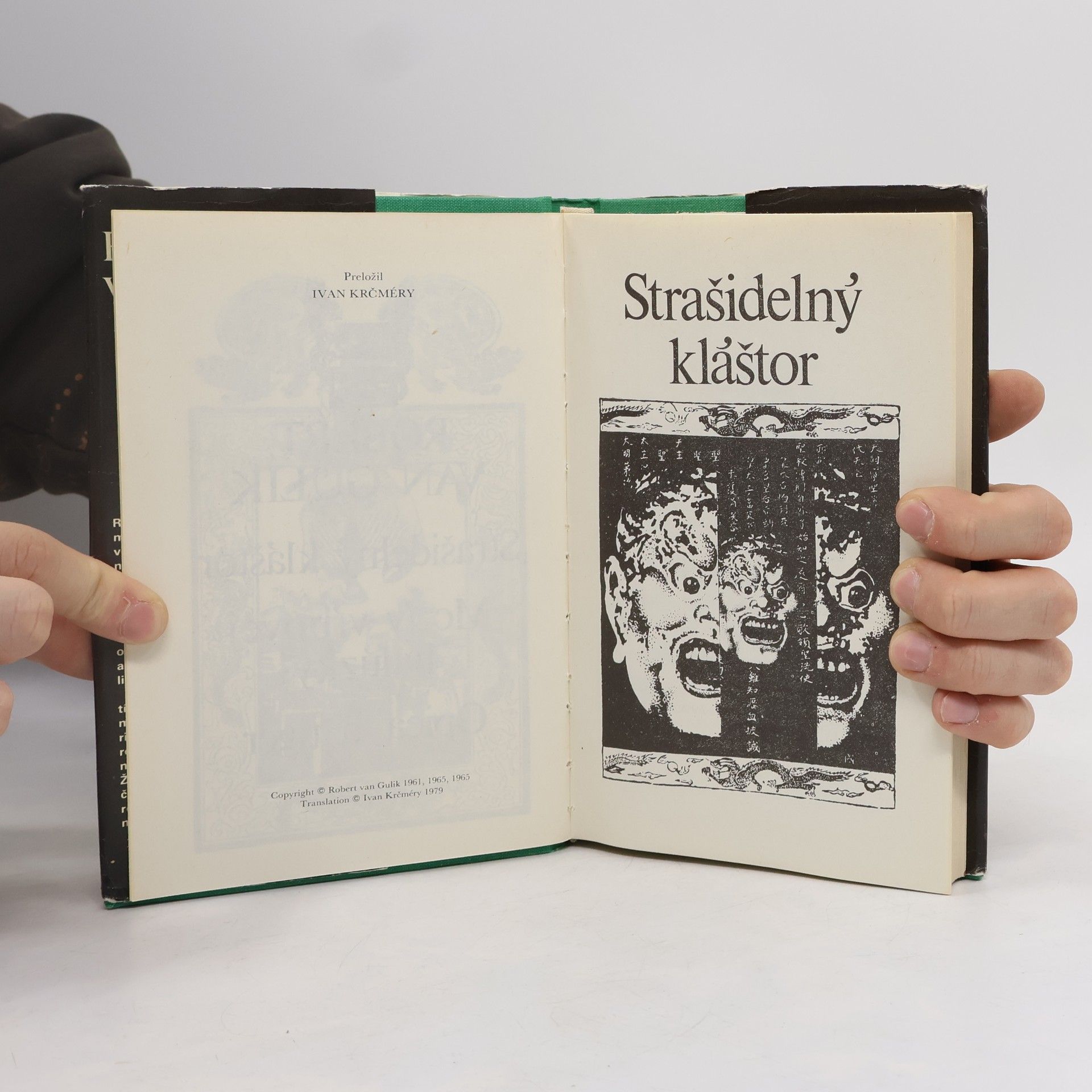 Robert van Gulik Strašidelný kláštor. Motív vrbovej halúzky. Opica a tiger