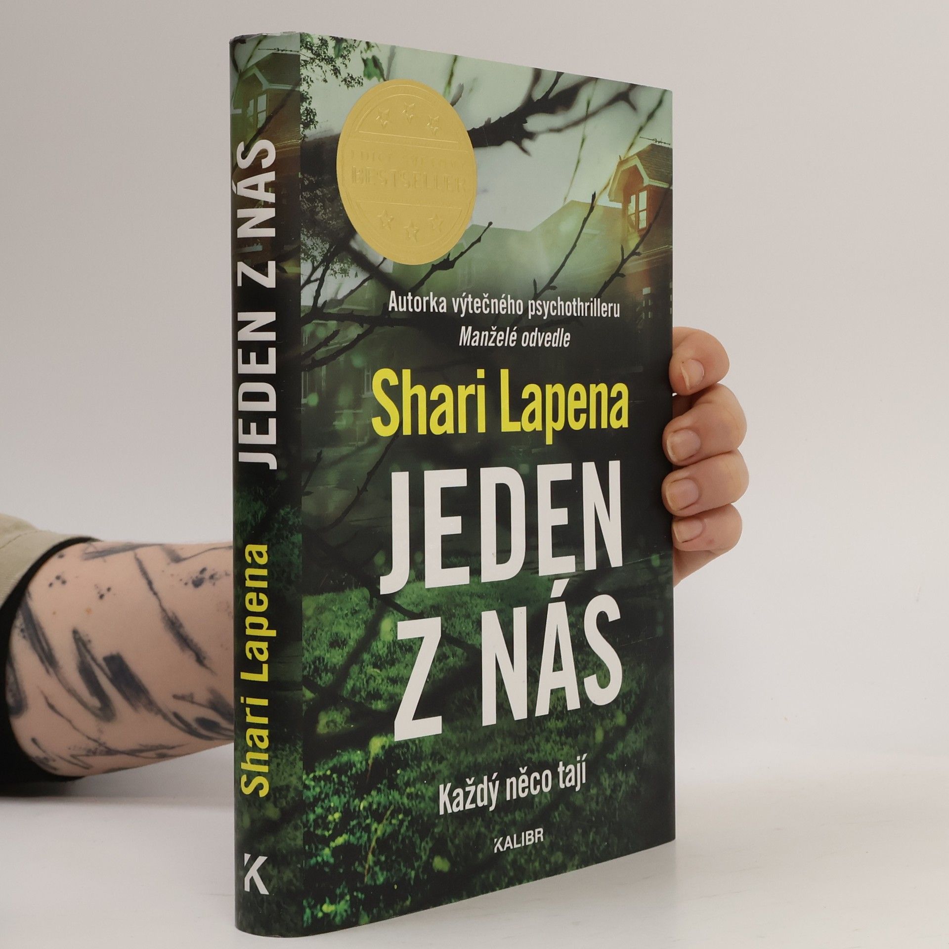 Shari Lapena Jeden z nás