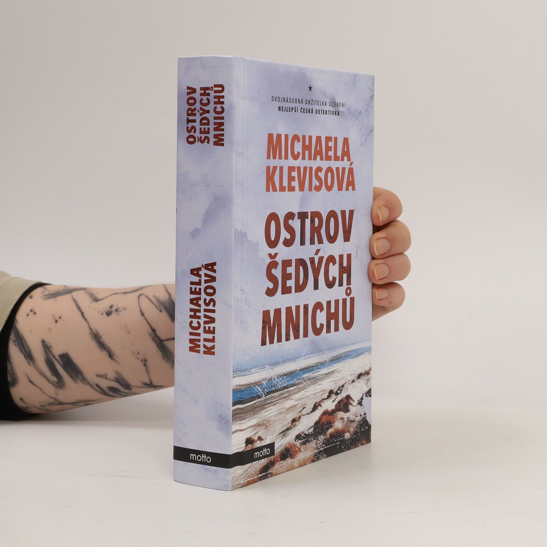 Michaela Klevisová Ostrov šedých mnichů