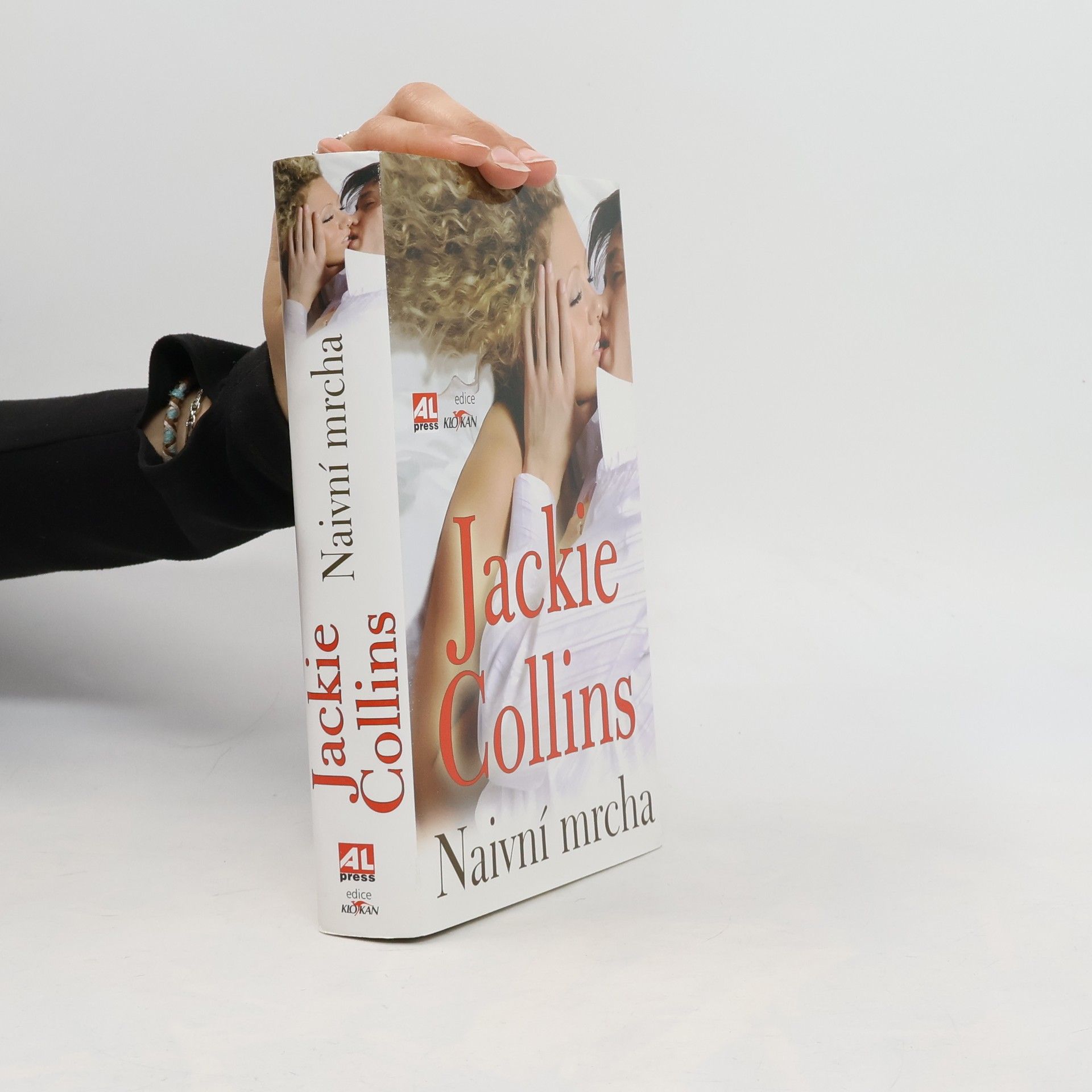 Jackie Collins Naivní mrcha