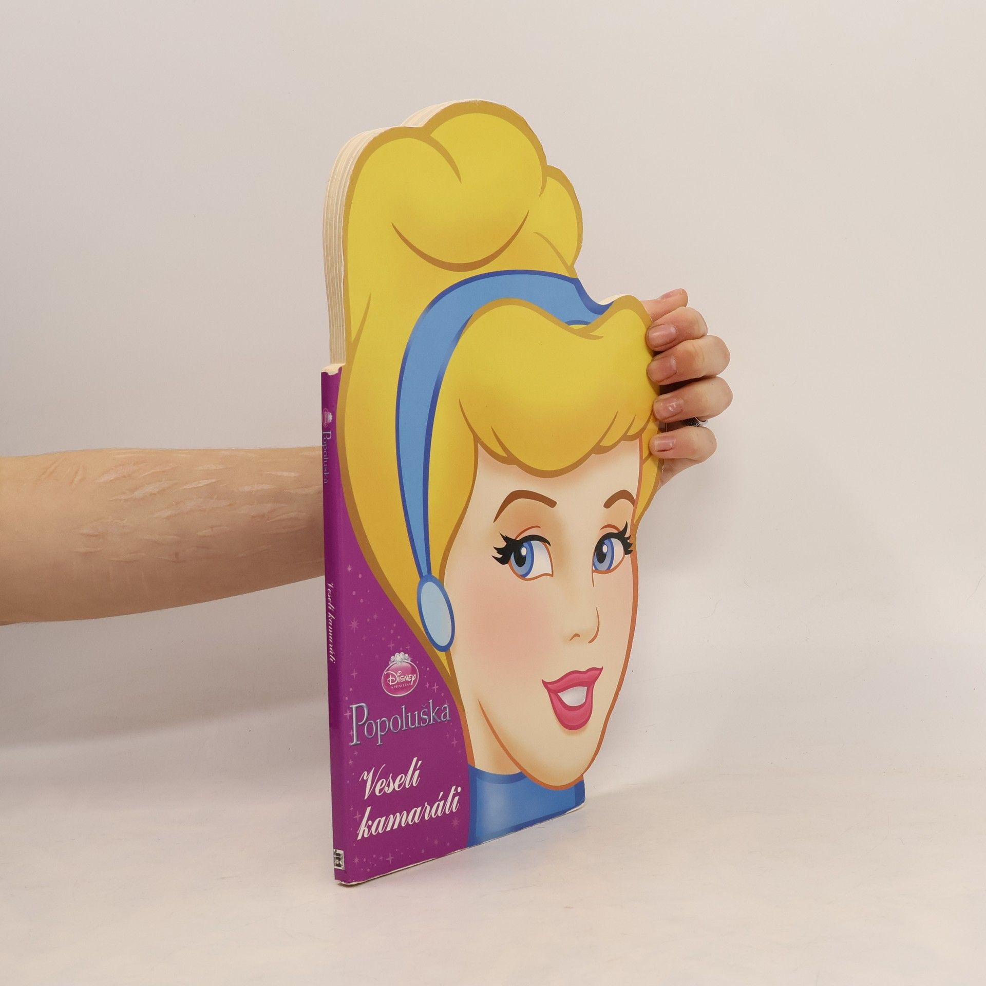 Walt Disney Popoluška. Veselí kamaráti