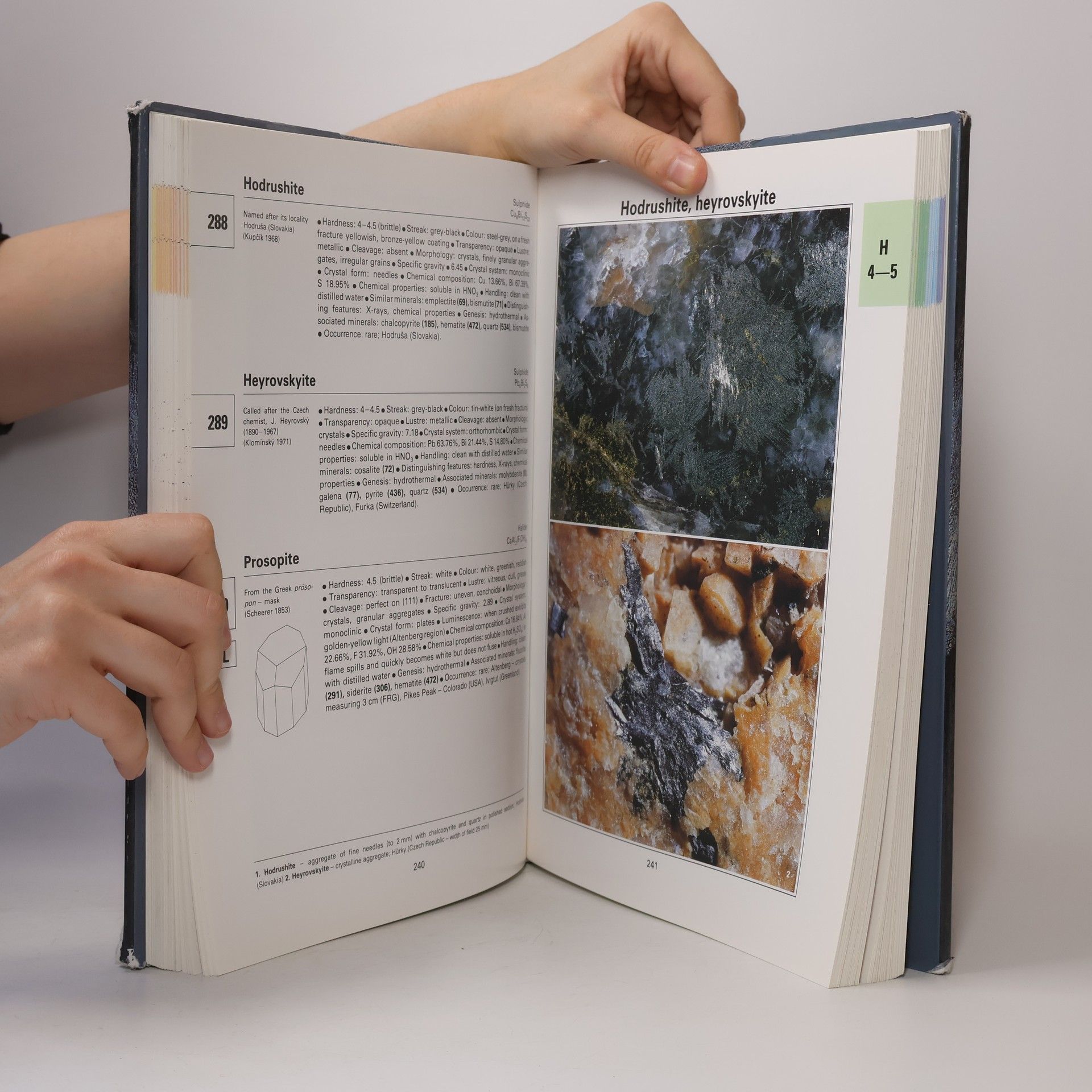 Rudolf Dud'a Rocks and Minerals of the World