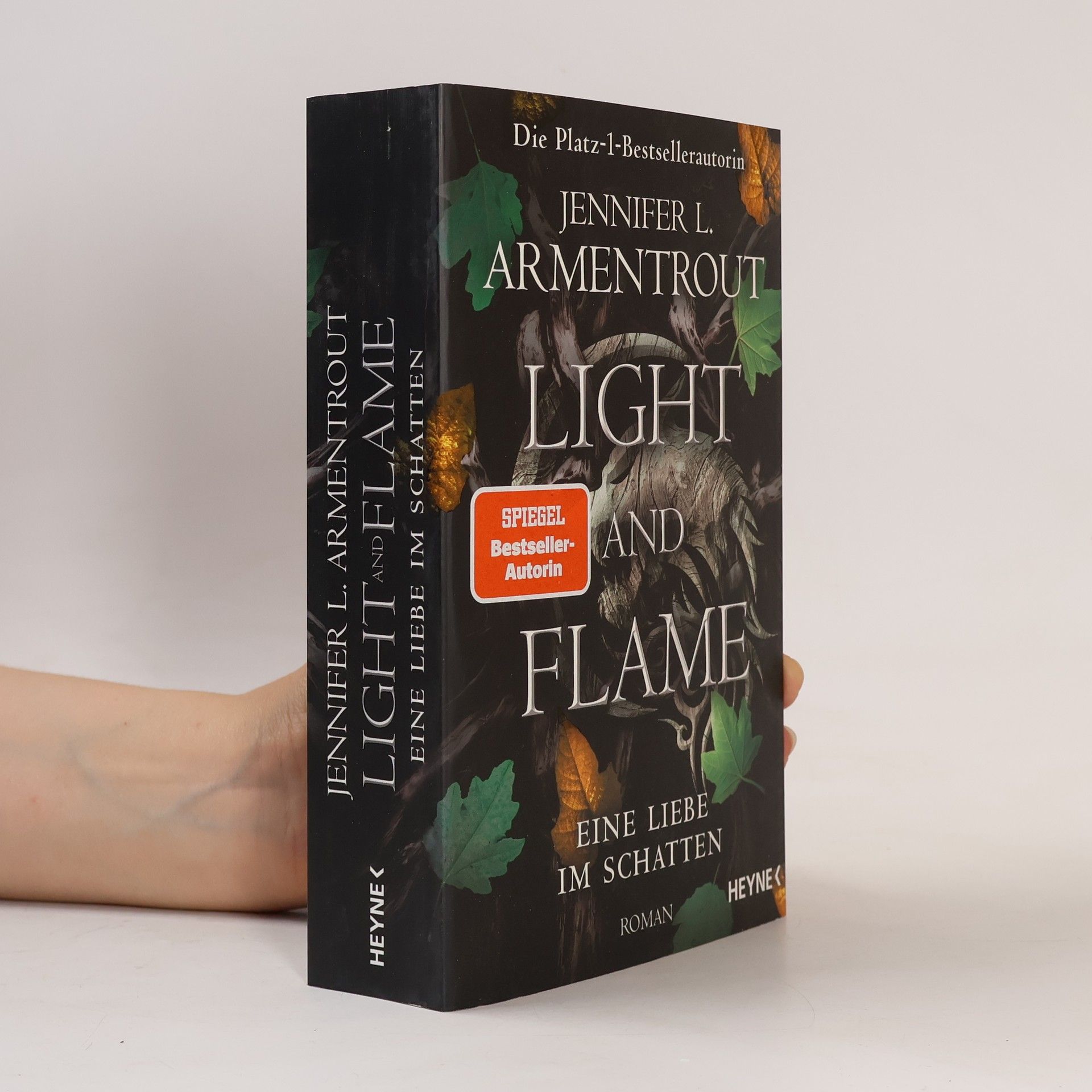 Jennifer Armentrout Light and Flame – Eine Liebe im Schatten