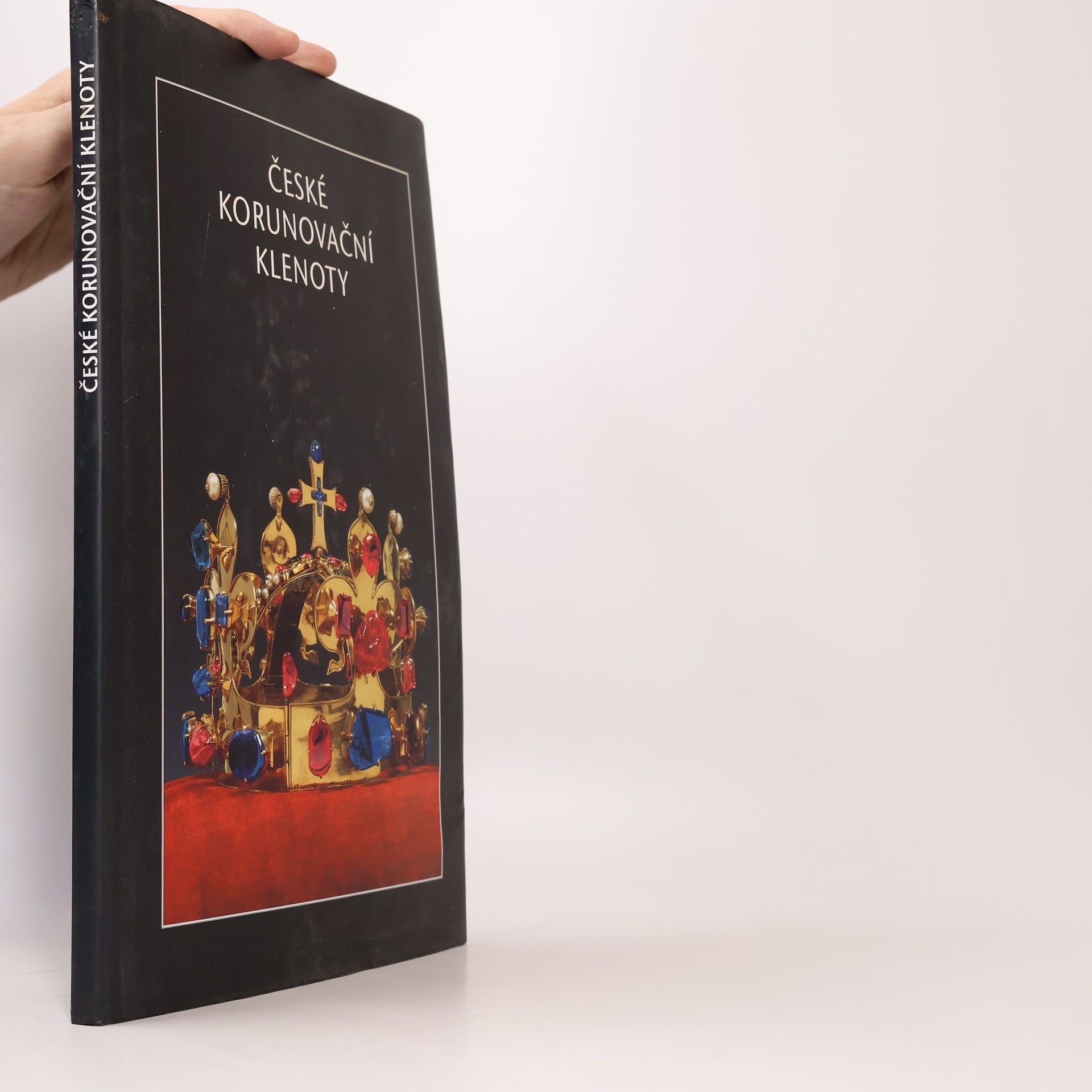 Kolektiv autorů České korunovační klenoty