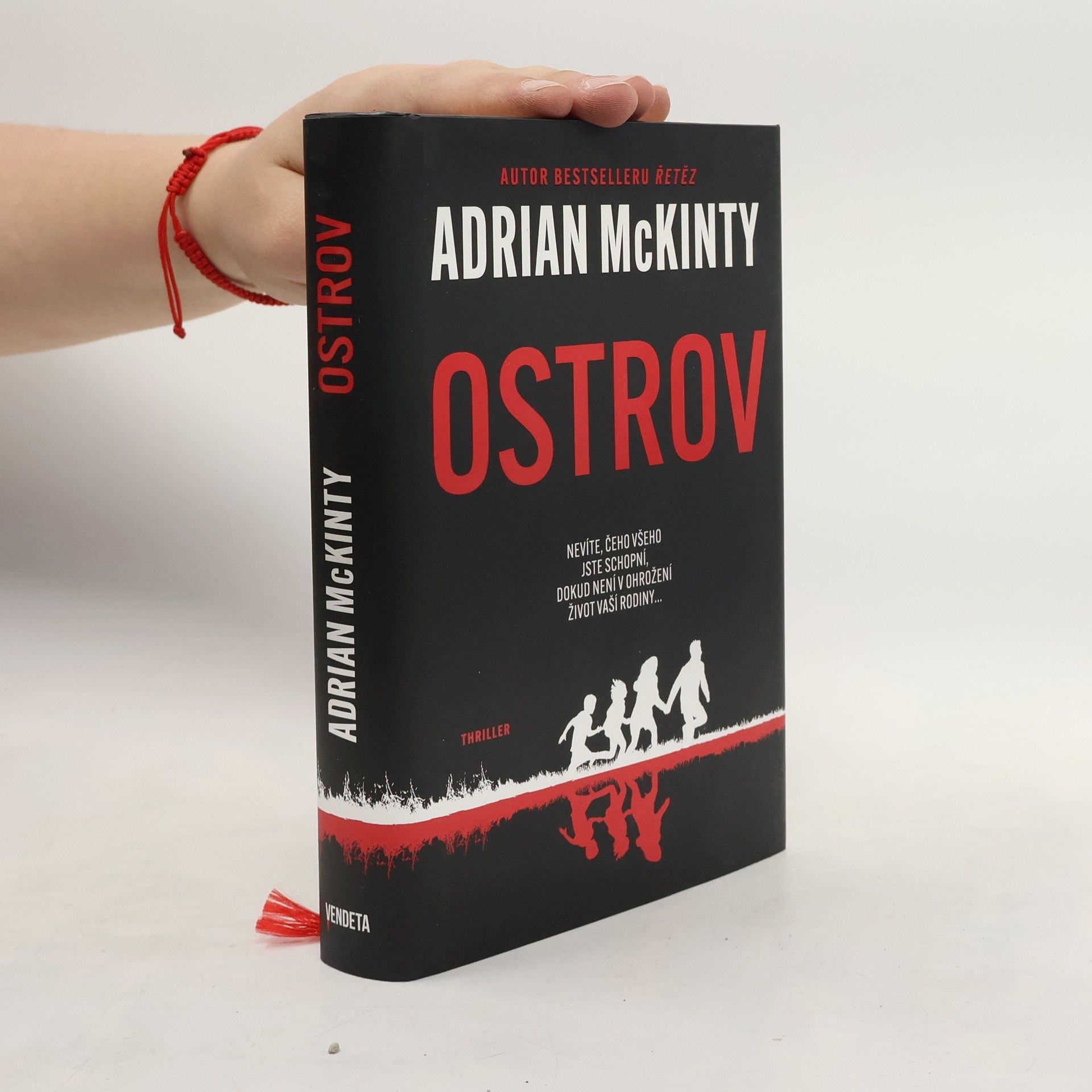 Adrian McKinty Ostrov