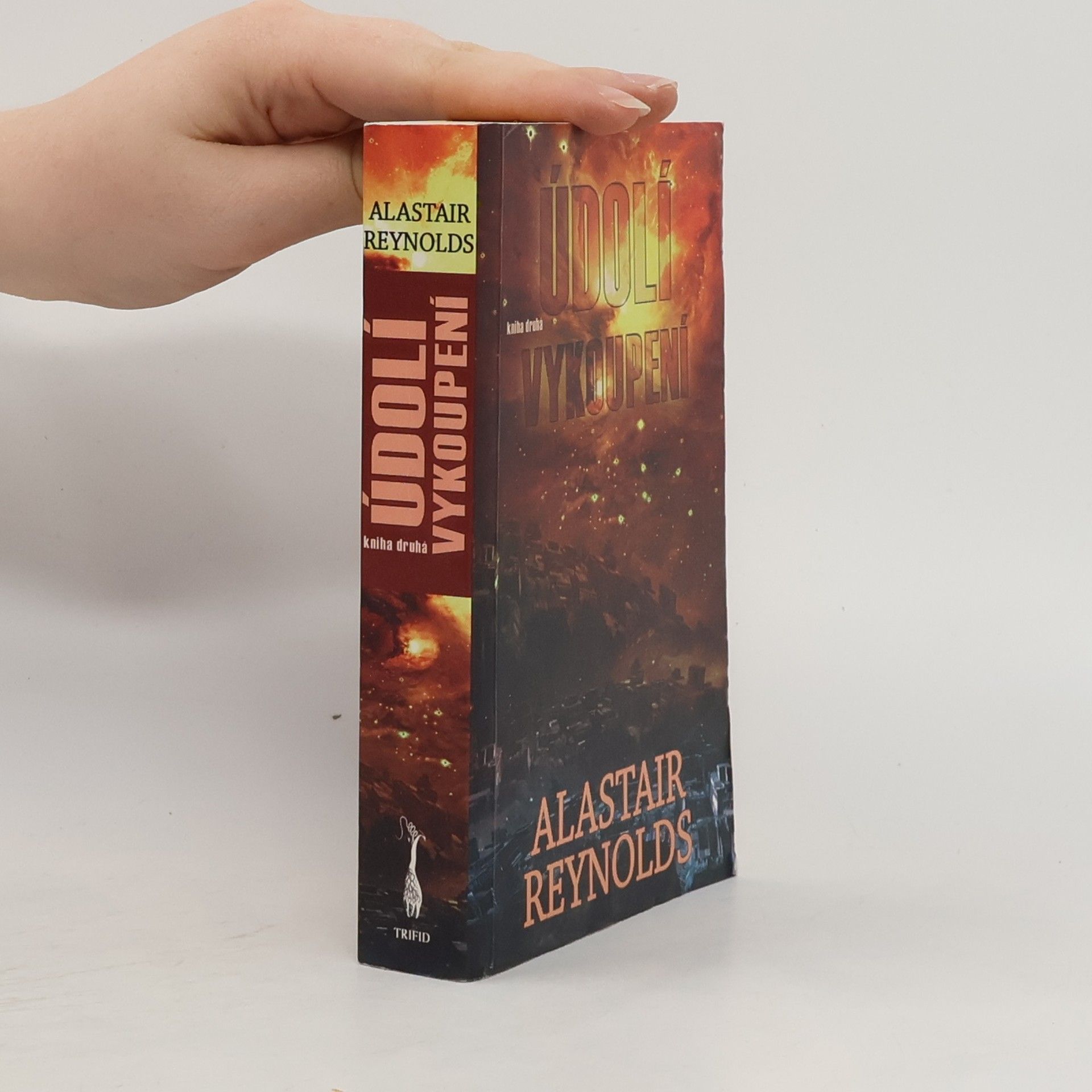 Alastair Reynolds Údolí vykoupení. Kniha druhá
