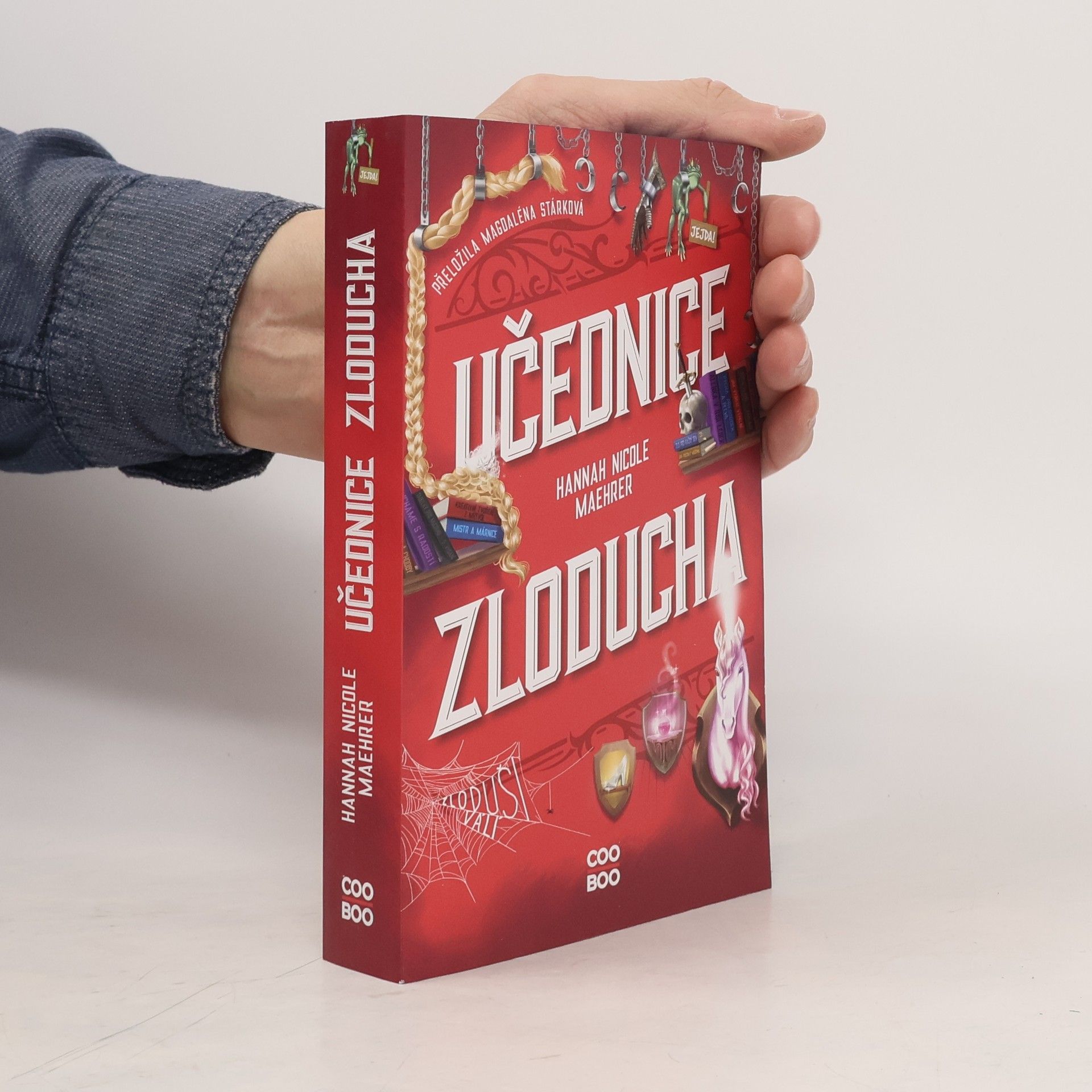 Hannah Nicole Maehrer Učednice Zloducha
