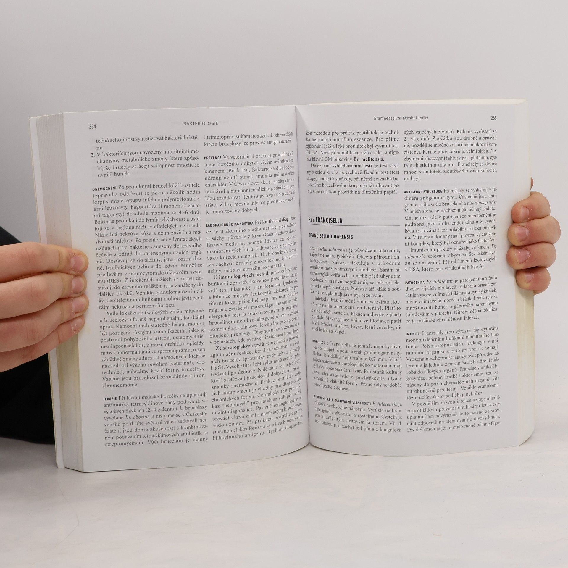 Jiří Schindler Lékařská mikrobiologie. Bakteriologie, virologie, parazitologie