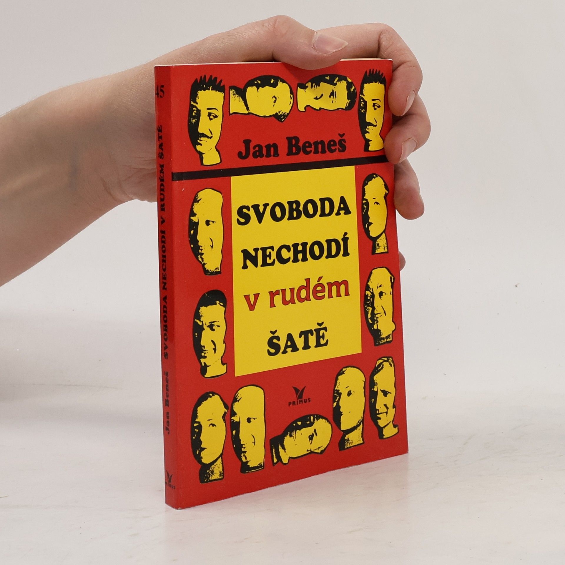 Radek Beneš Svoboda nechodí v rudém šatě