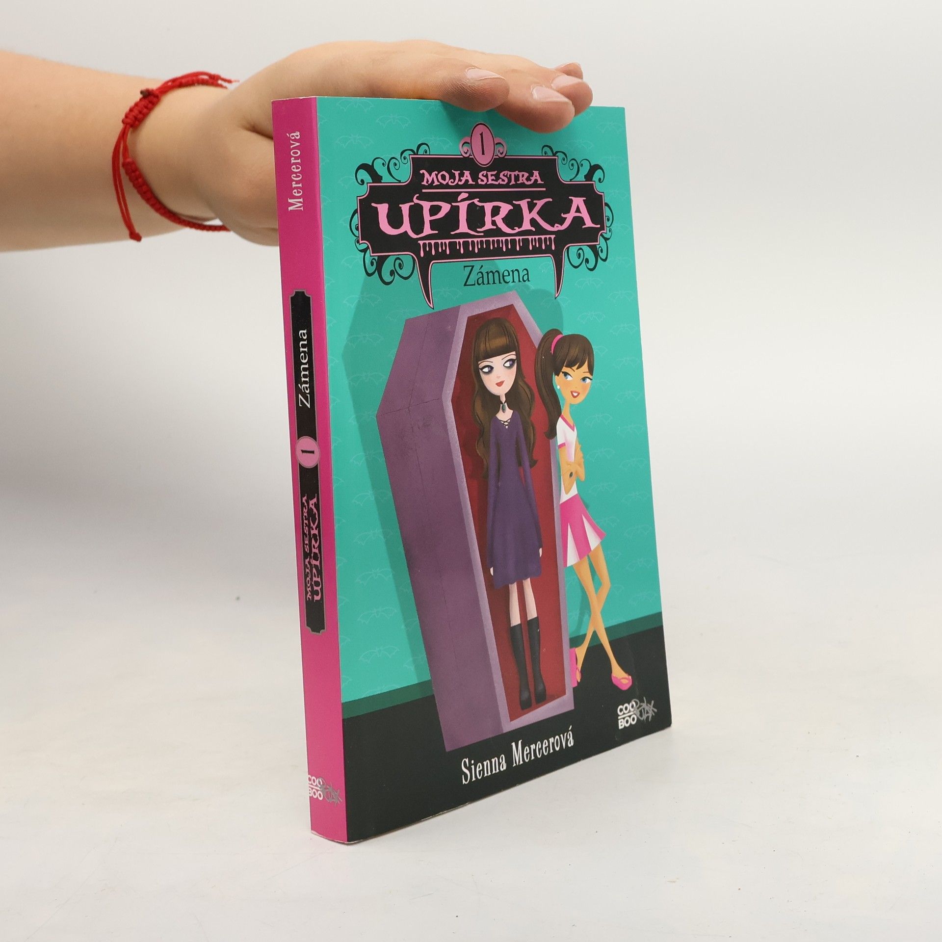 Sienna Mercer Moja sestra upírka 1. Zámena