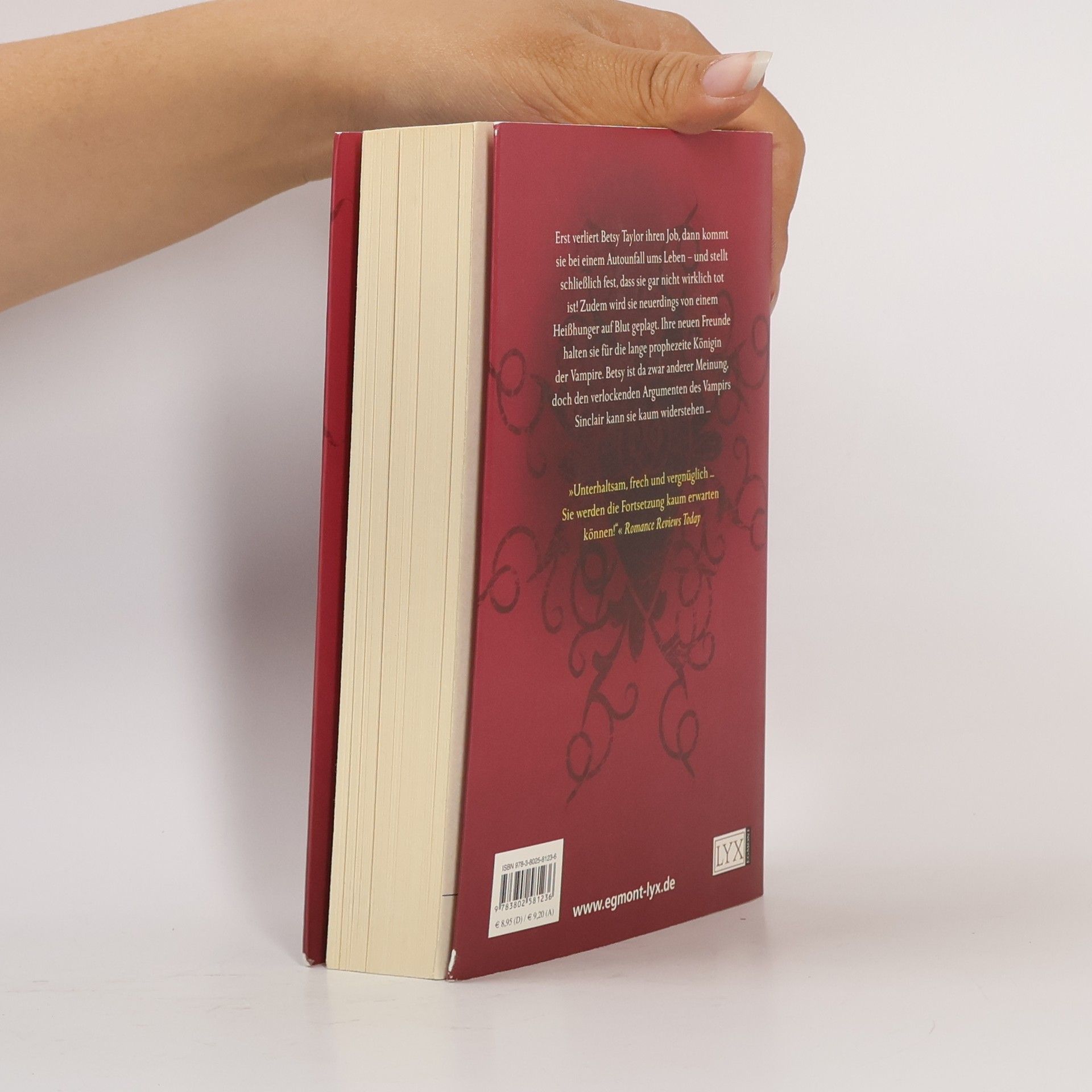 Mary Janice Davidson Weiblich, ledig, untot