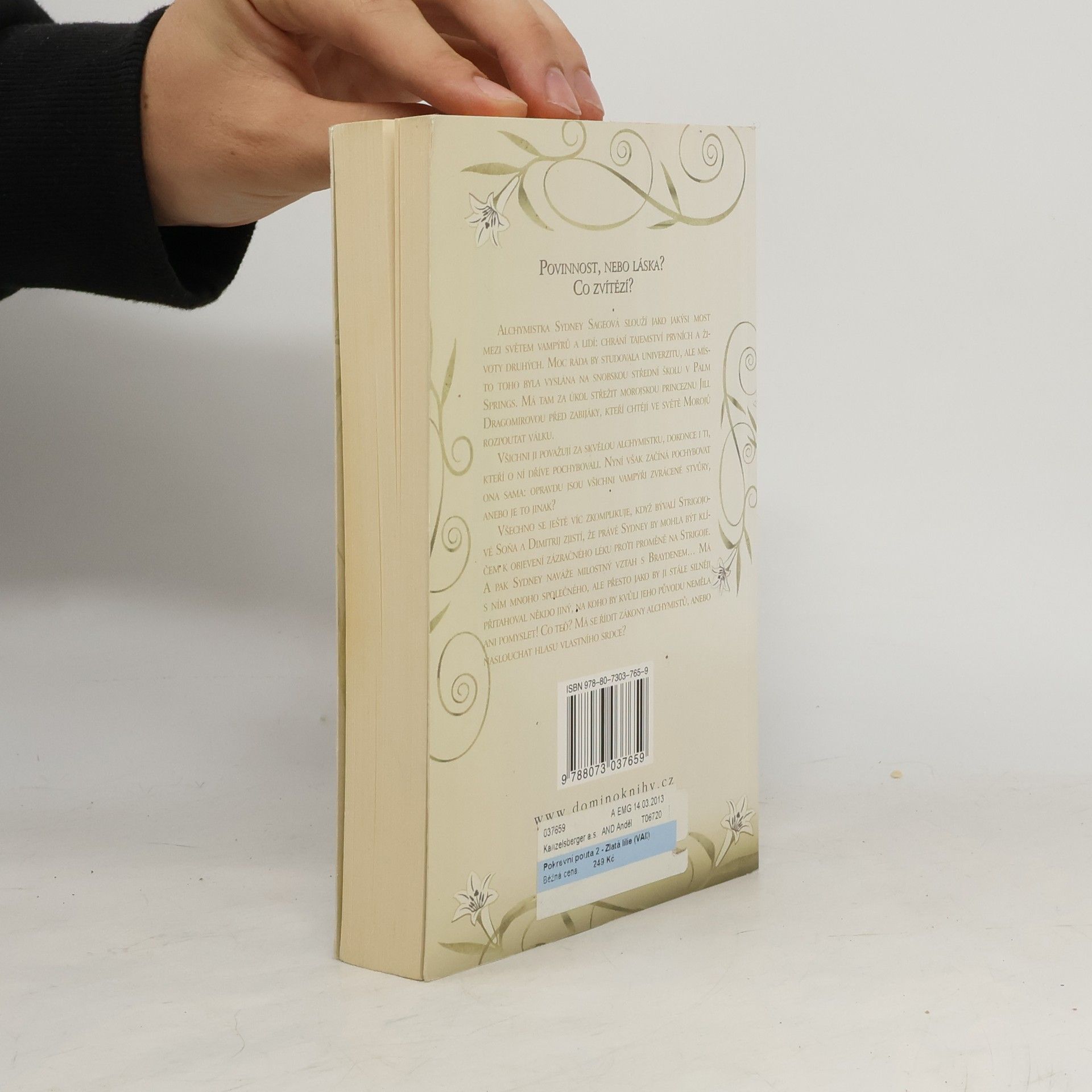 Richelle Mead Pokrevní pouta. 2, Zlatá lilie