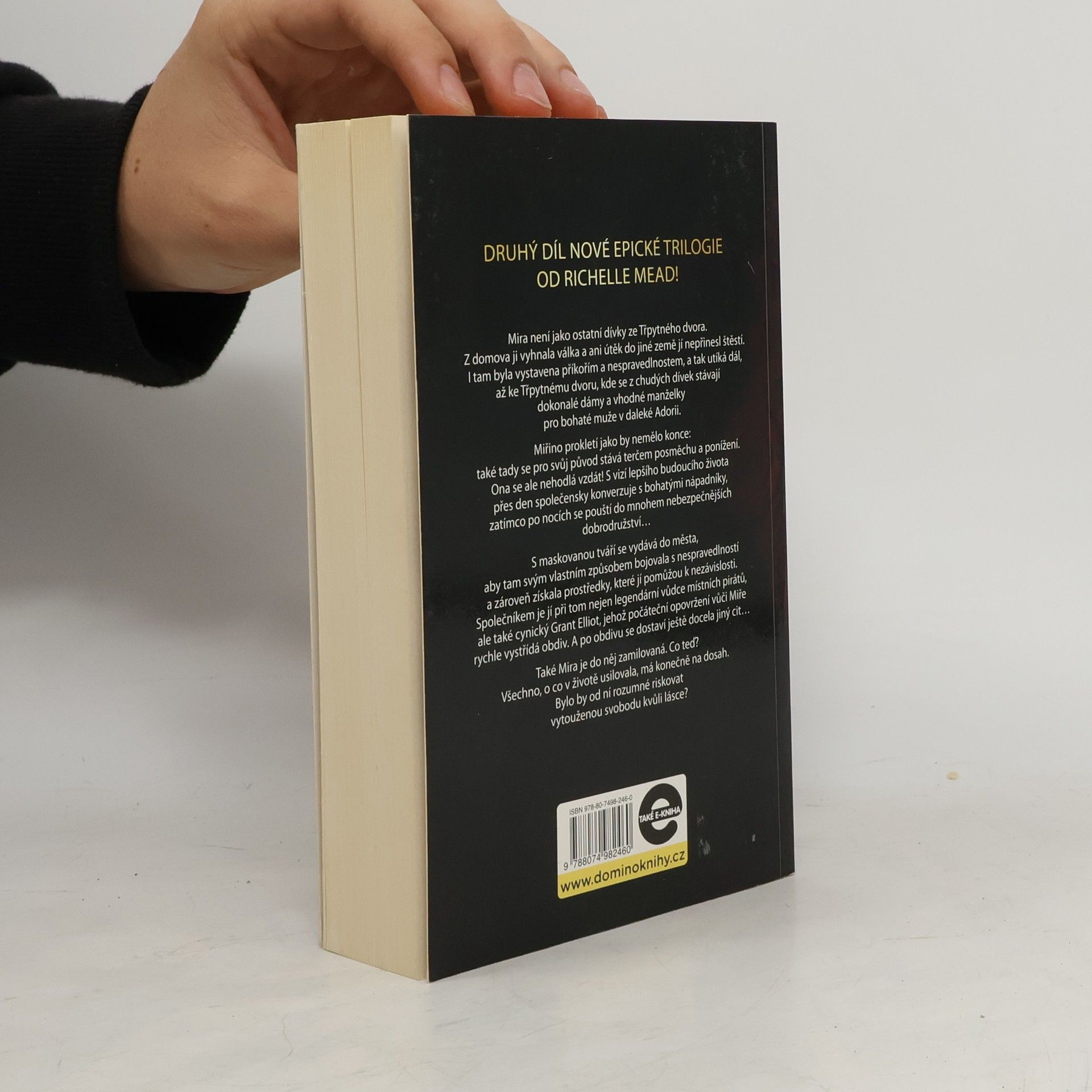 Richelle Mead Půlnoční klenot. Třpytný dvůr 2. díl