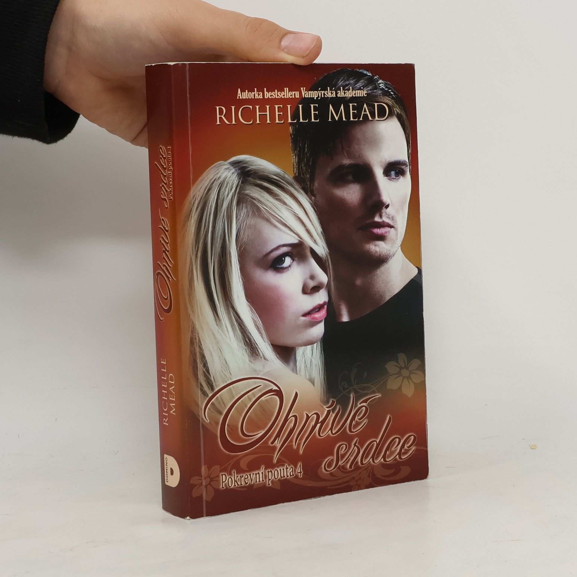 Richelle Mead Pokrevní pouta 4. Ohnivé srdce
