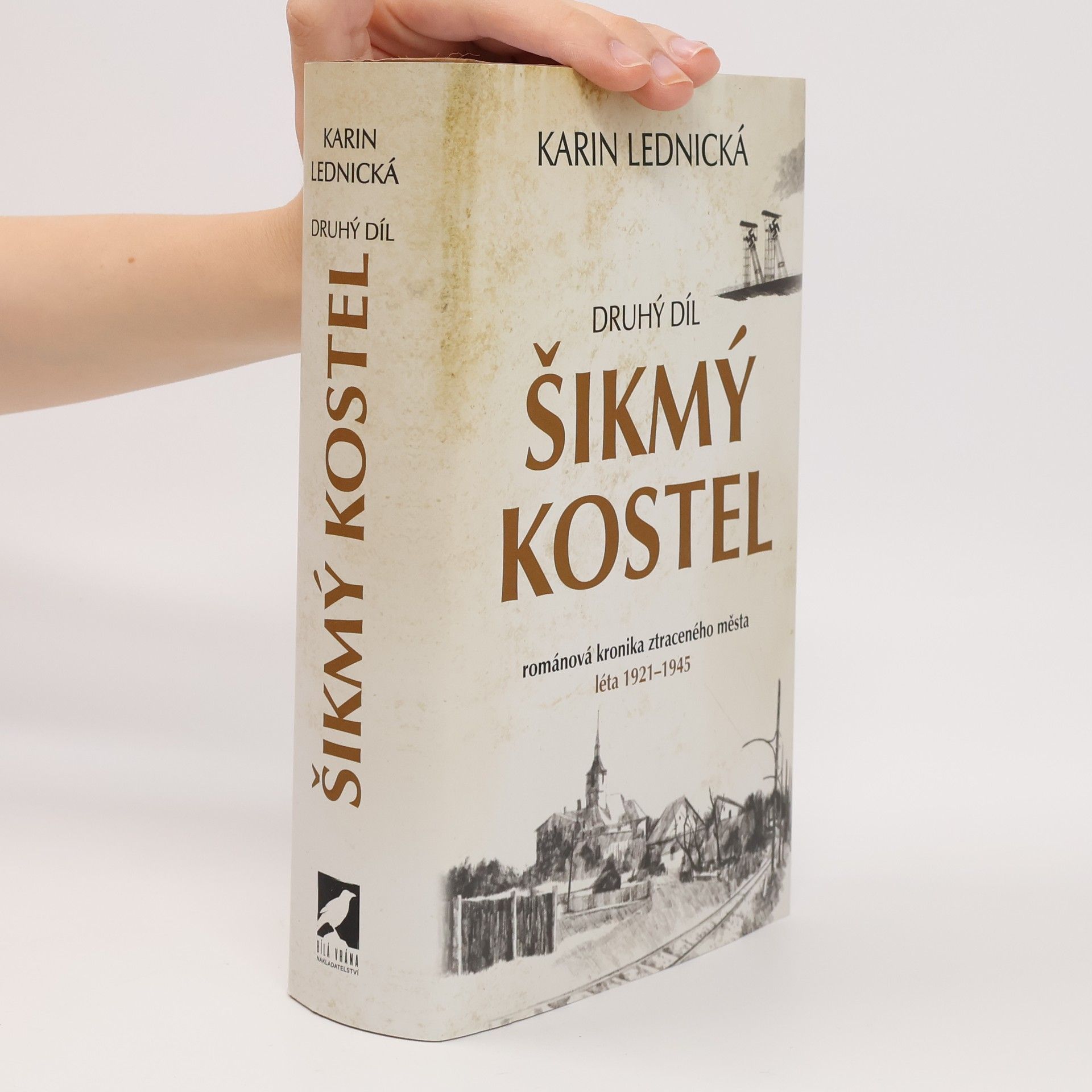 Karin Lednická Šikmý kostel 2