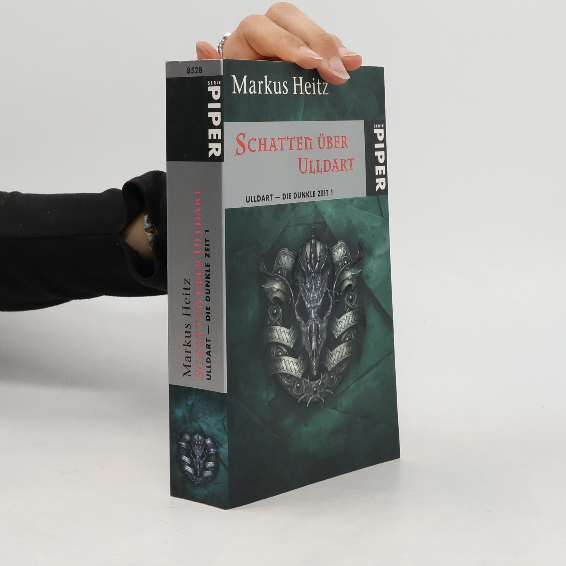 Markus Heitz Schatten über Ulldart. Ulldart - Die dunkle Zeit 1