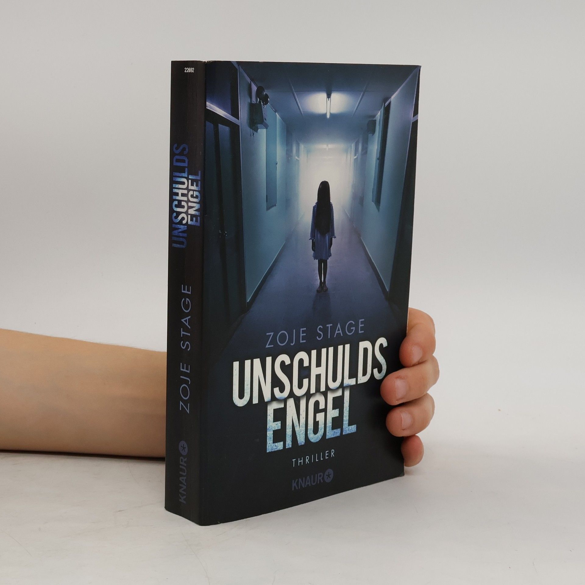 Zoje Stage Unschuldsengel