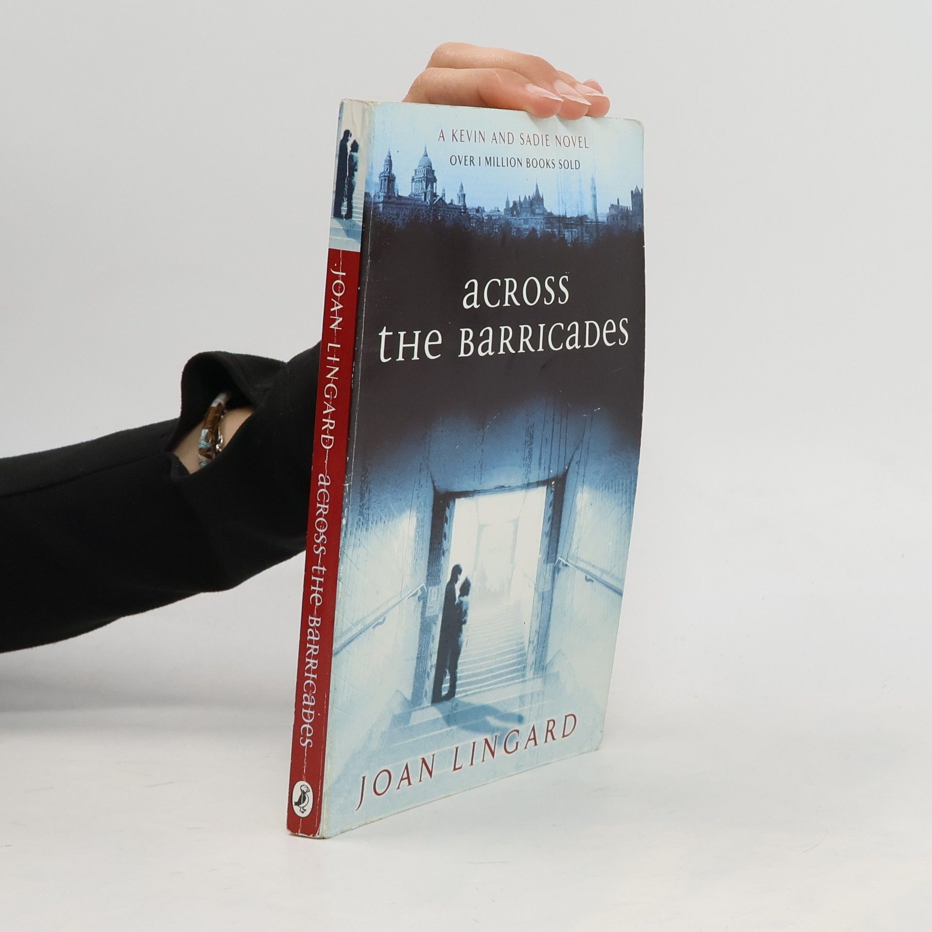 Joan Lingard Across the Barricades