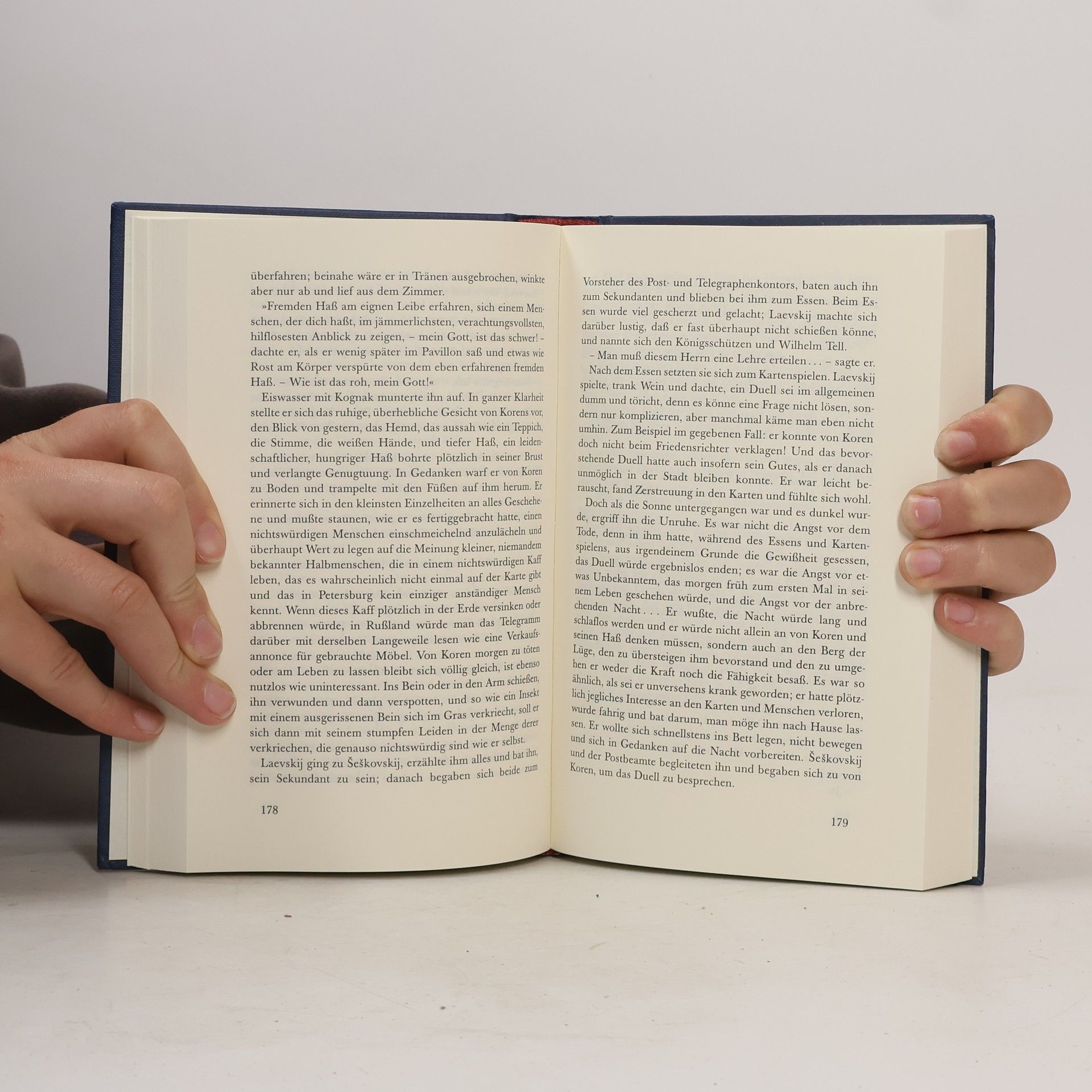 Anton Pavlovič Čechov Drei kleine Romane. Eine langweilige Geschichte; Ein Duell; Erzählung eines Unbekannten. Neu übers. u. hrsg. v. Peter Urban