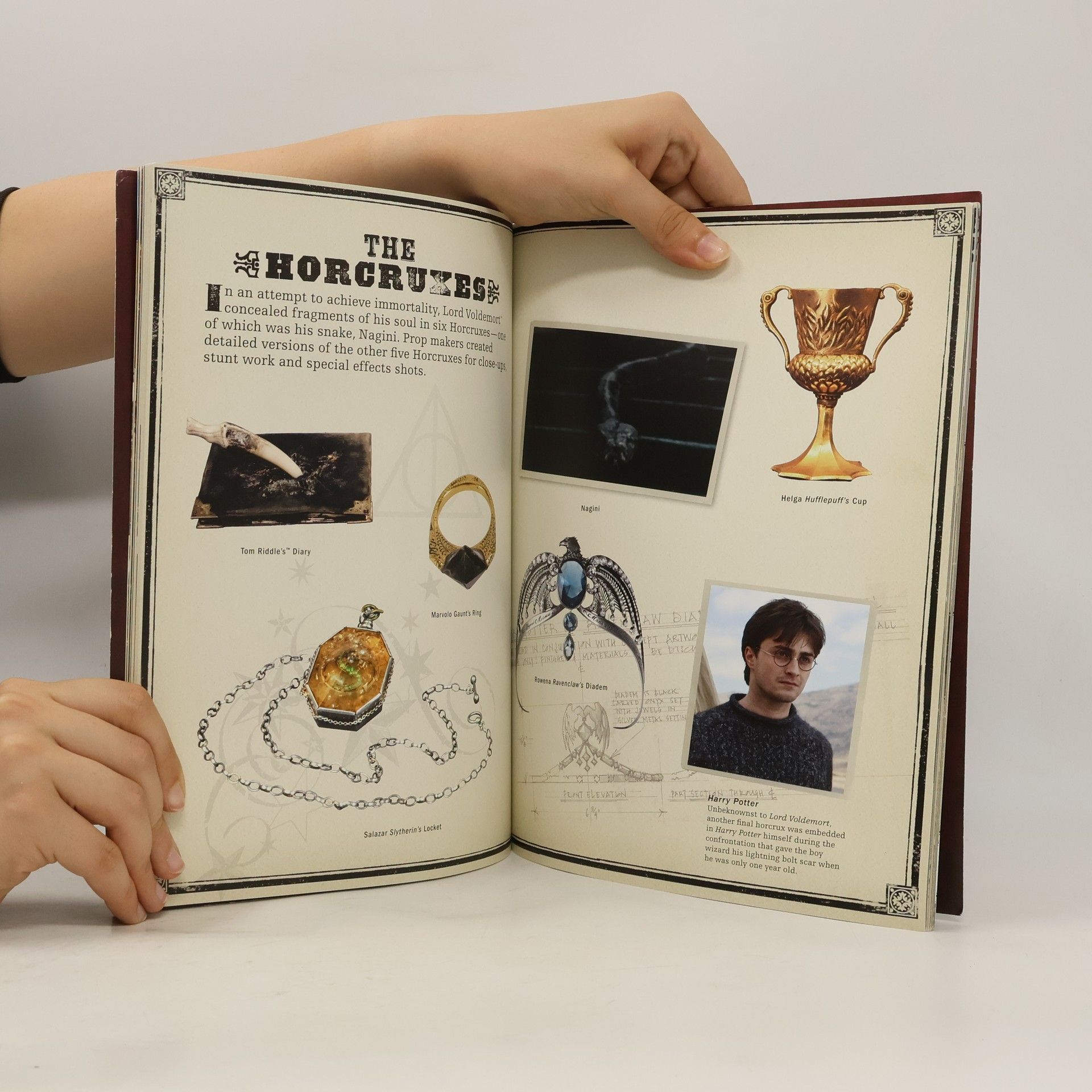 Autores varios The Making of Harry Potter. The Official Guide