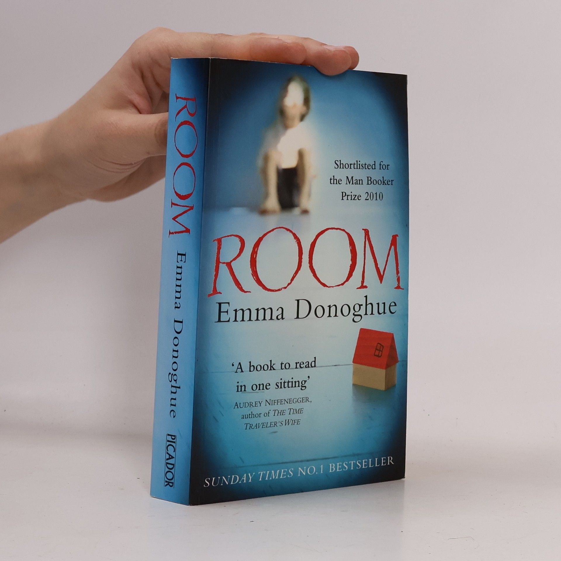 Emma Donoghue Room