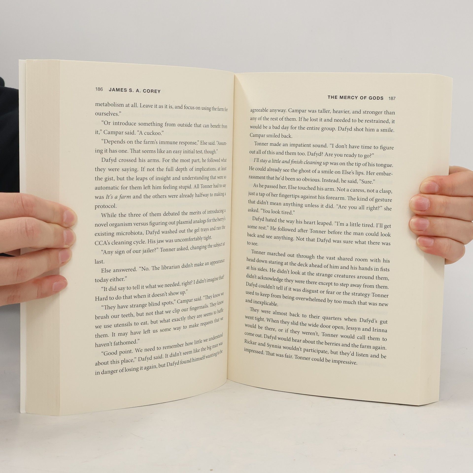 Corey James S. A. The Mercy of Gods: Book One of the Captive´s War