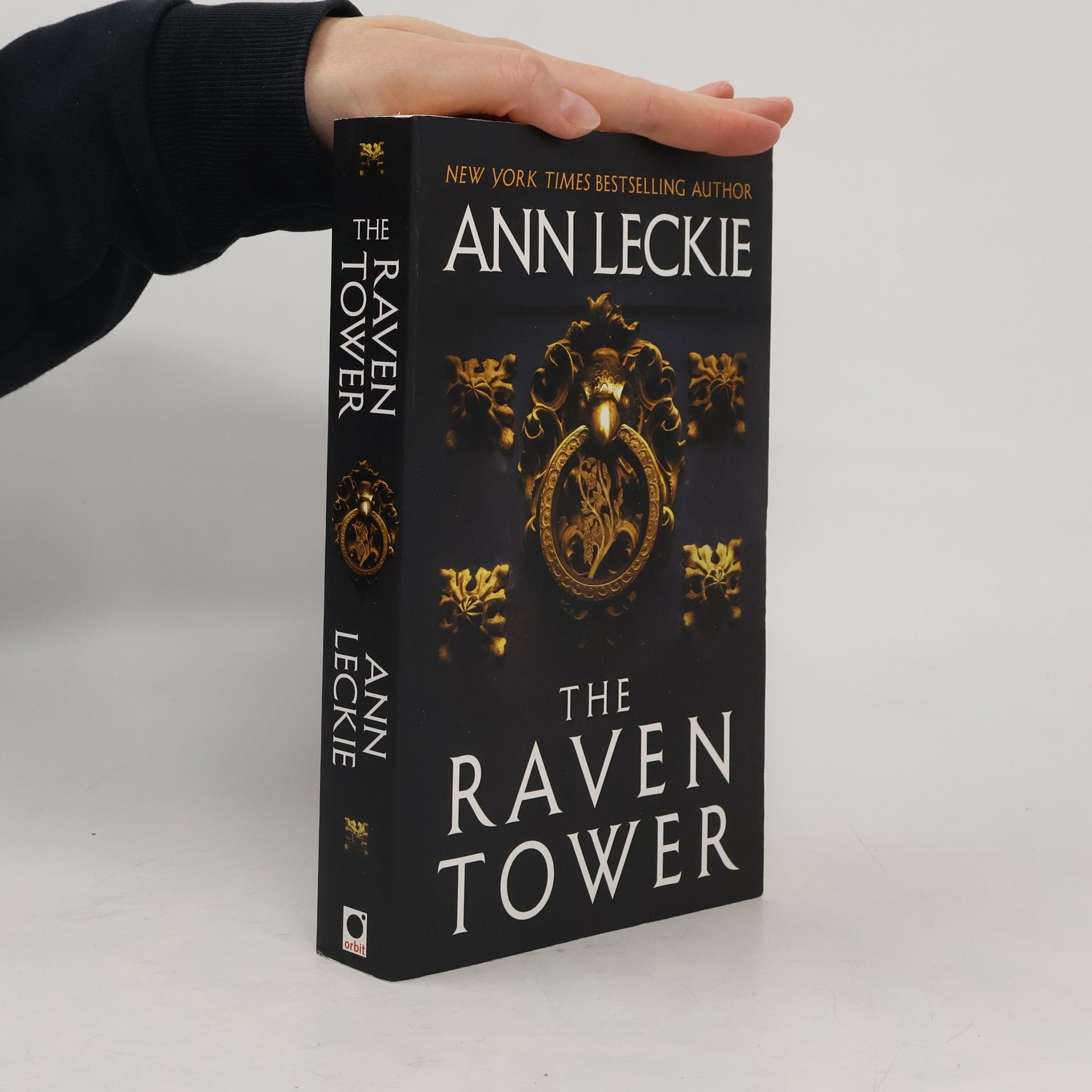 Ann Leckie The Raven Tower