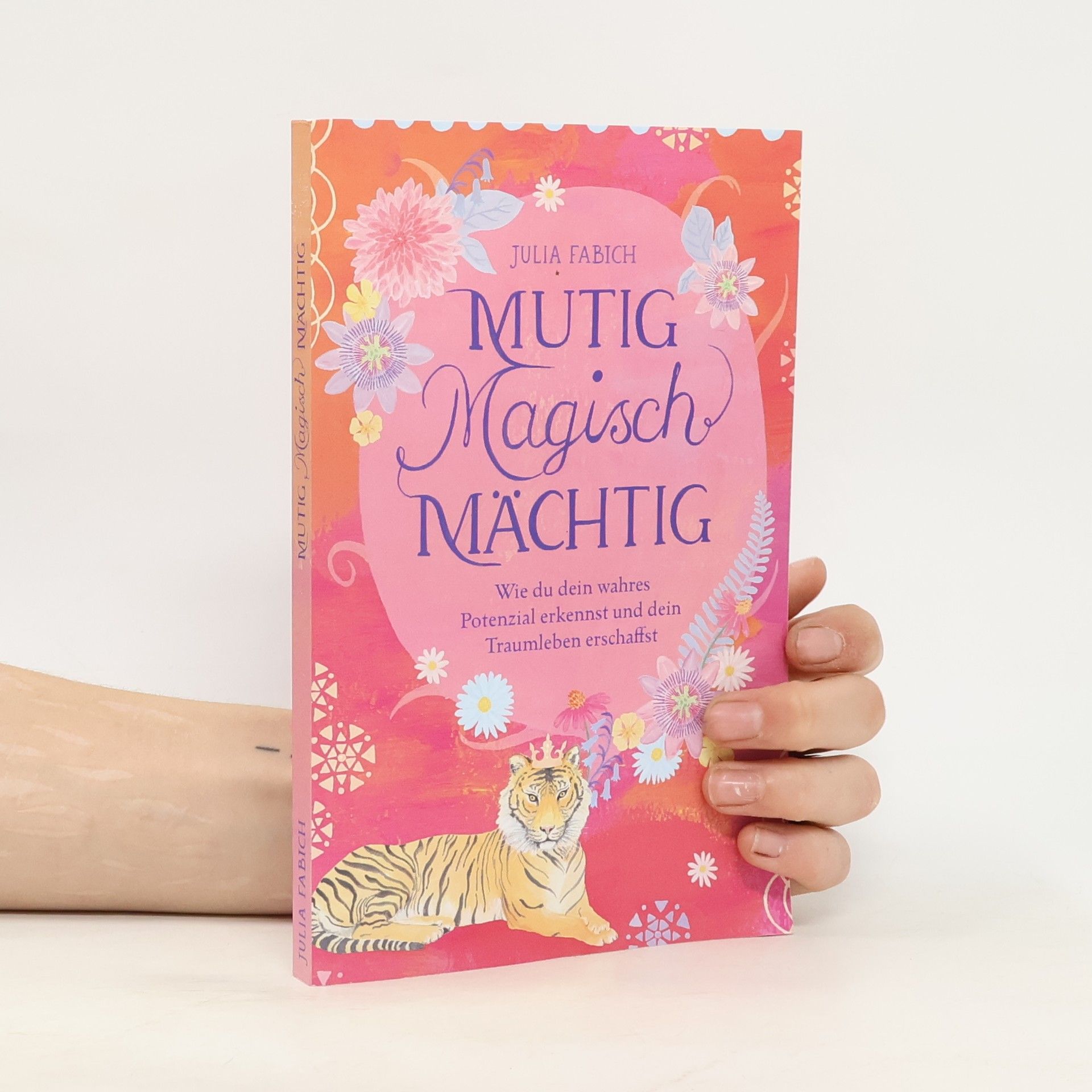Julia Fabich Mutig Magisch Mächtig