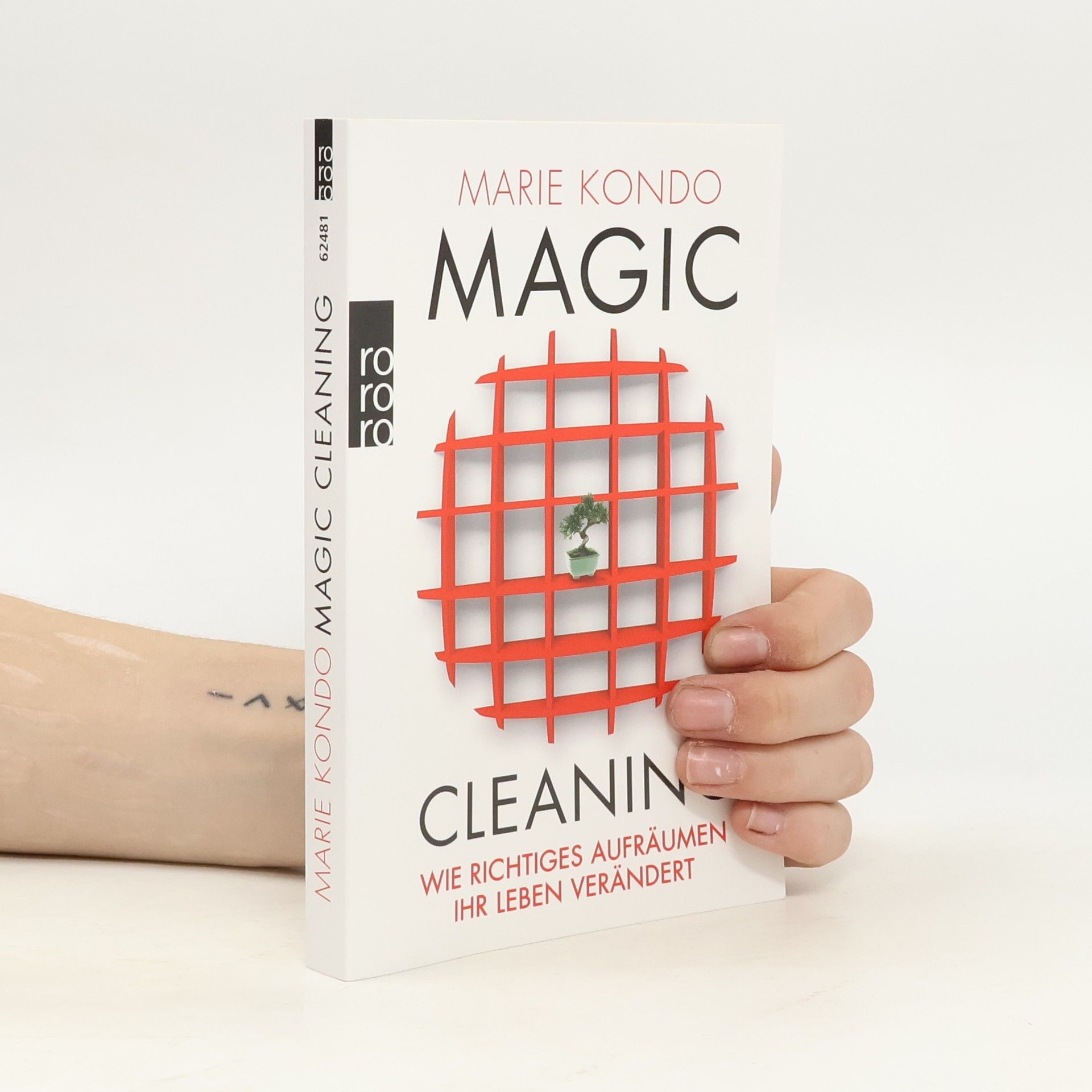 Marie Kondo Magic cleaning