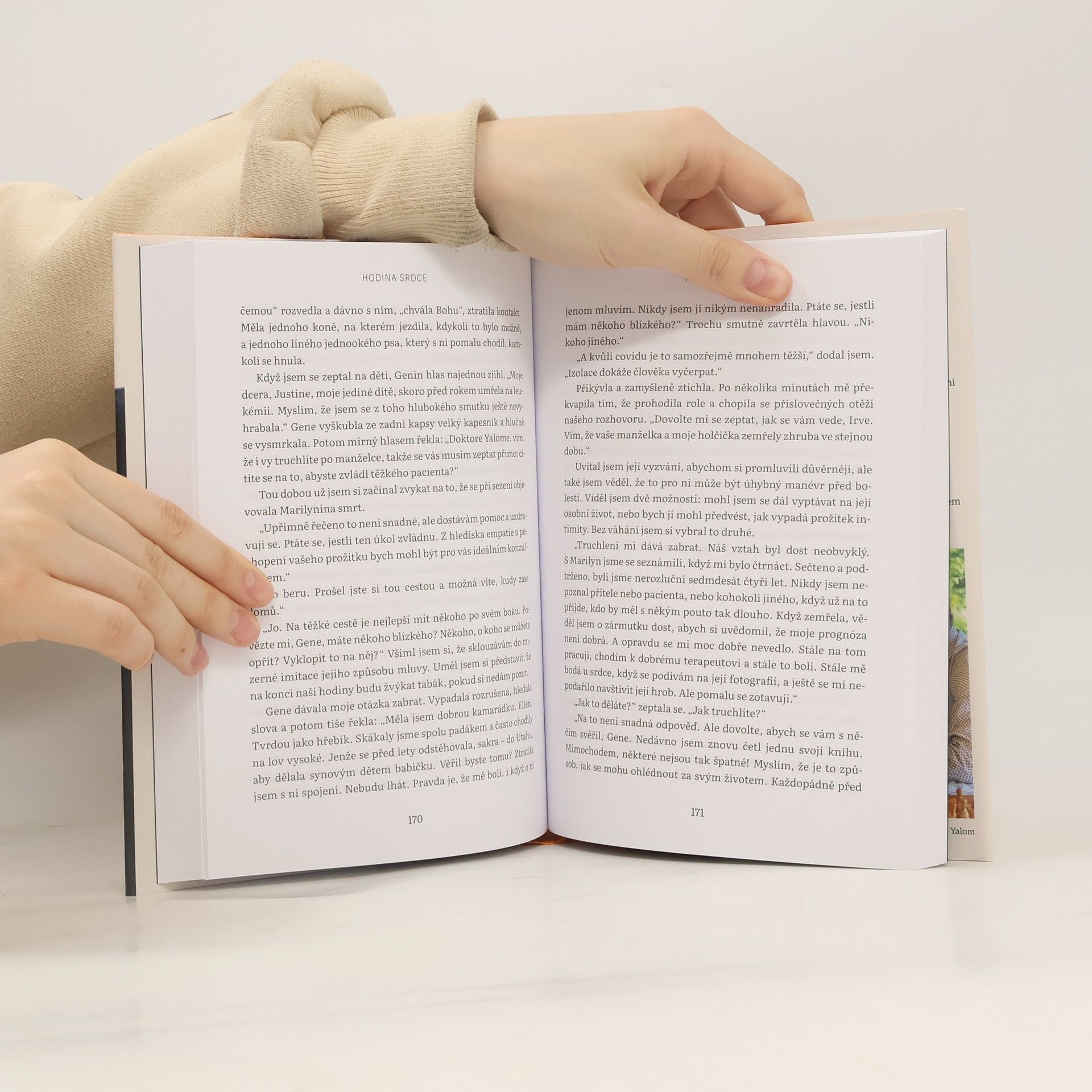 Irvin Yalom Hodina srdce - Spojeni tady a teď