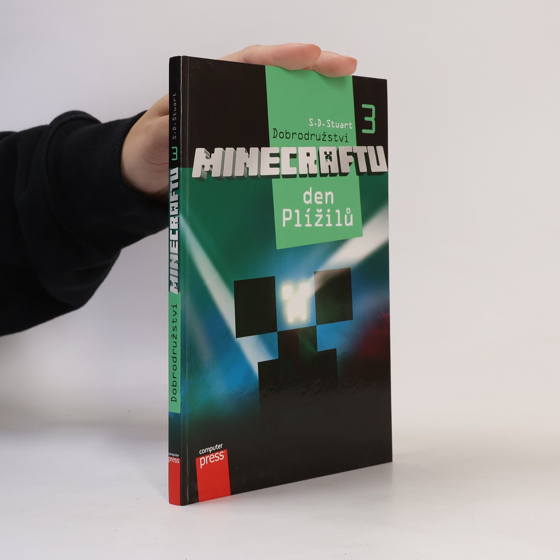Steve DeWinter Dobrodružství Minecraftu. 3, Den Plížilů
