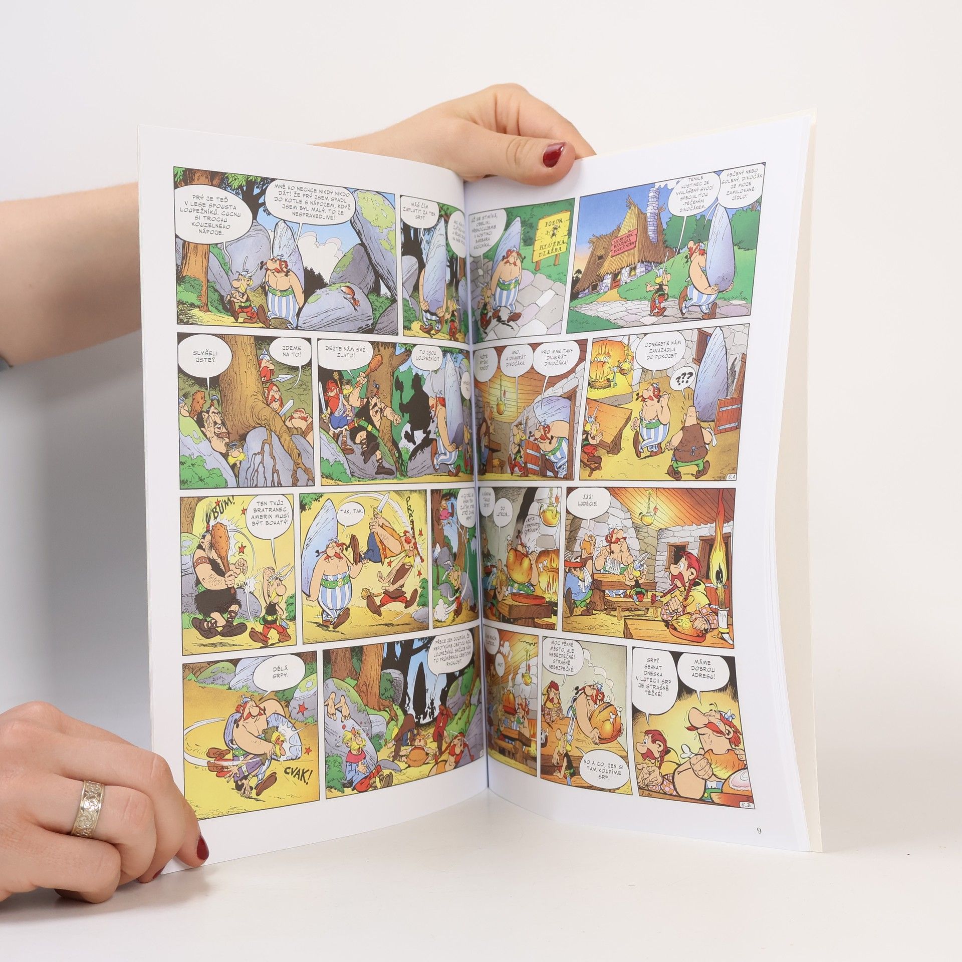 René Goscinny Asterix 2 - Asterix a zlatý srp
