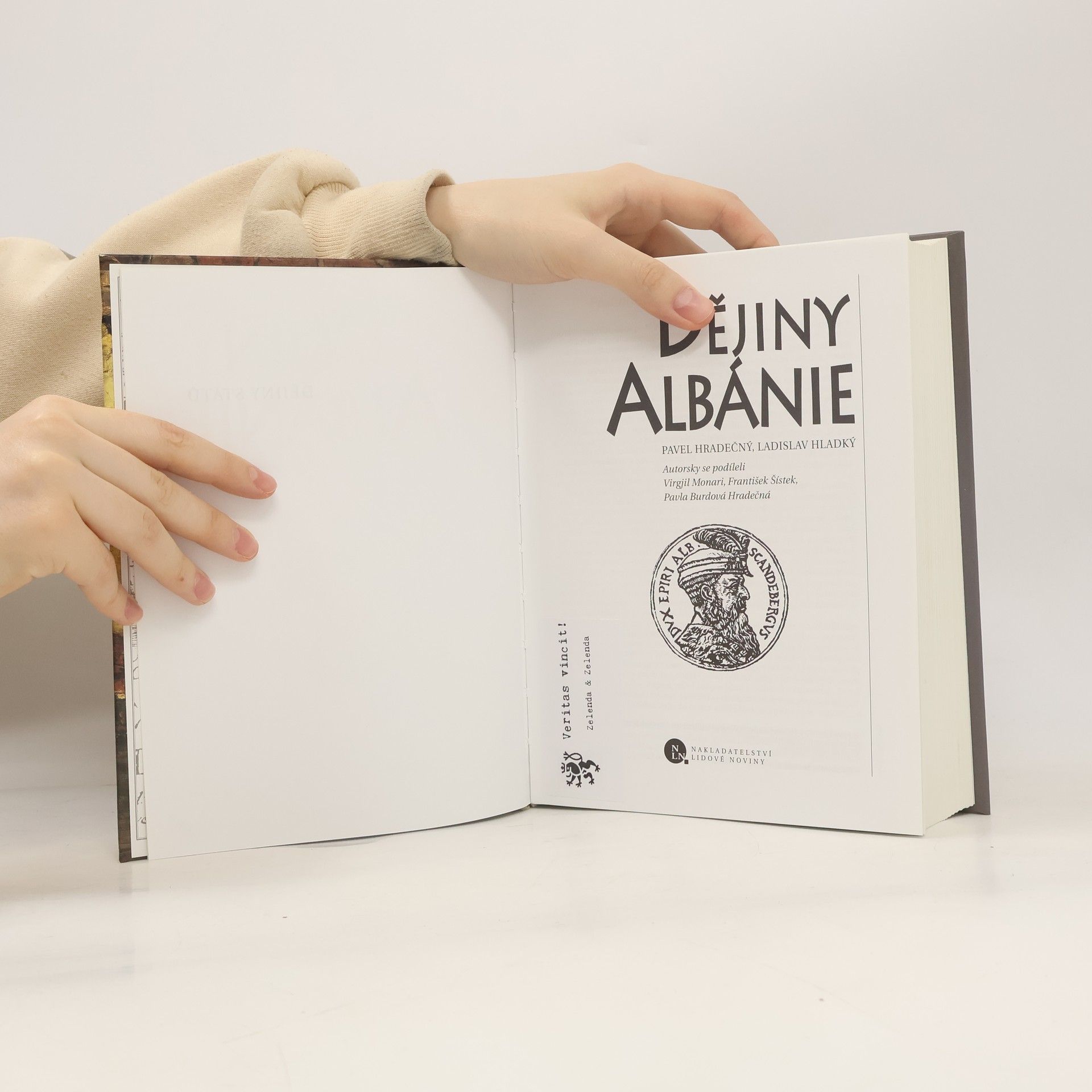 Pavel Hradečný Dějiny Albánie