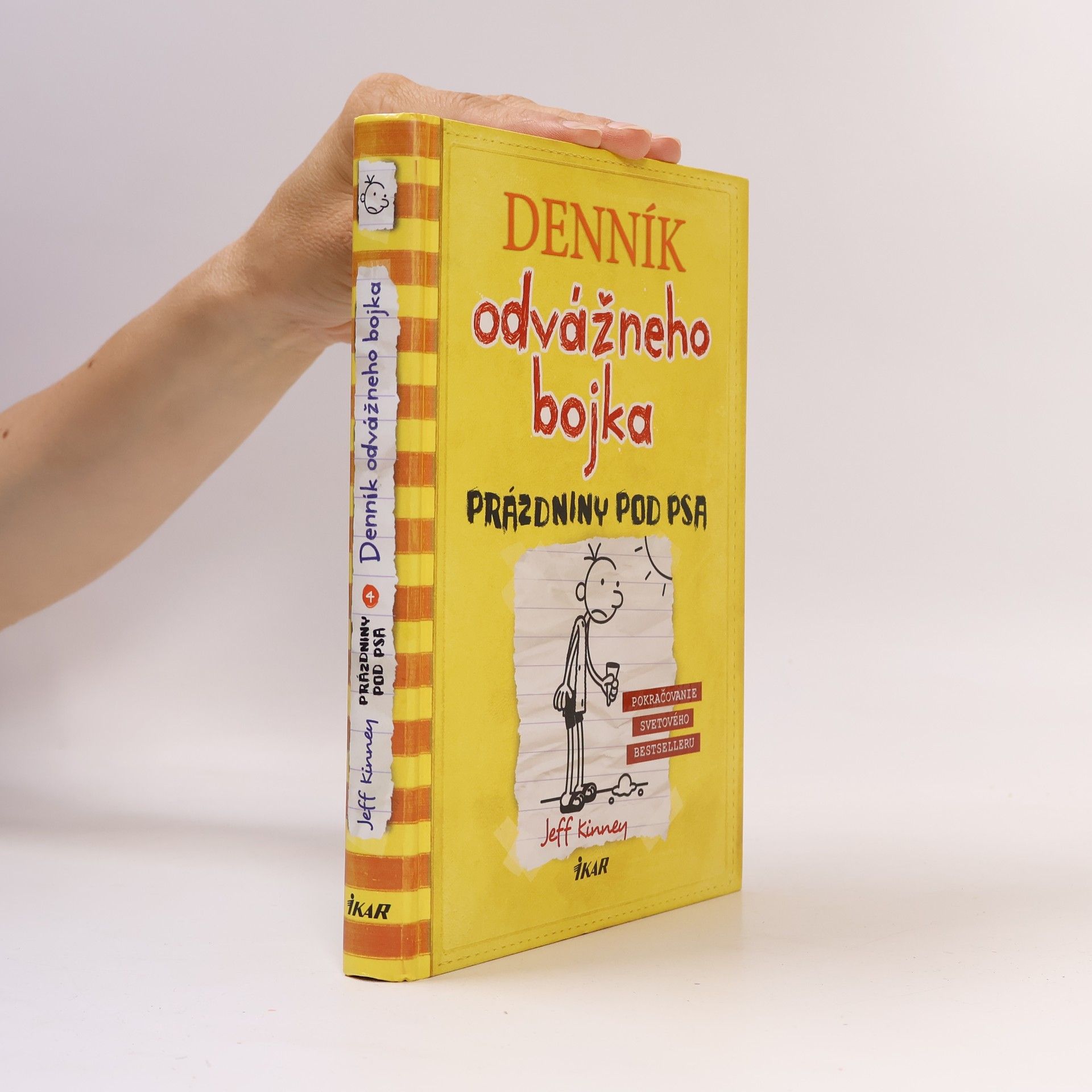 Jeff Kinney Denník odvážneho bojka 4: Prázdniny pod psa