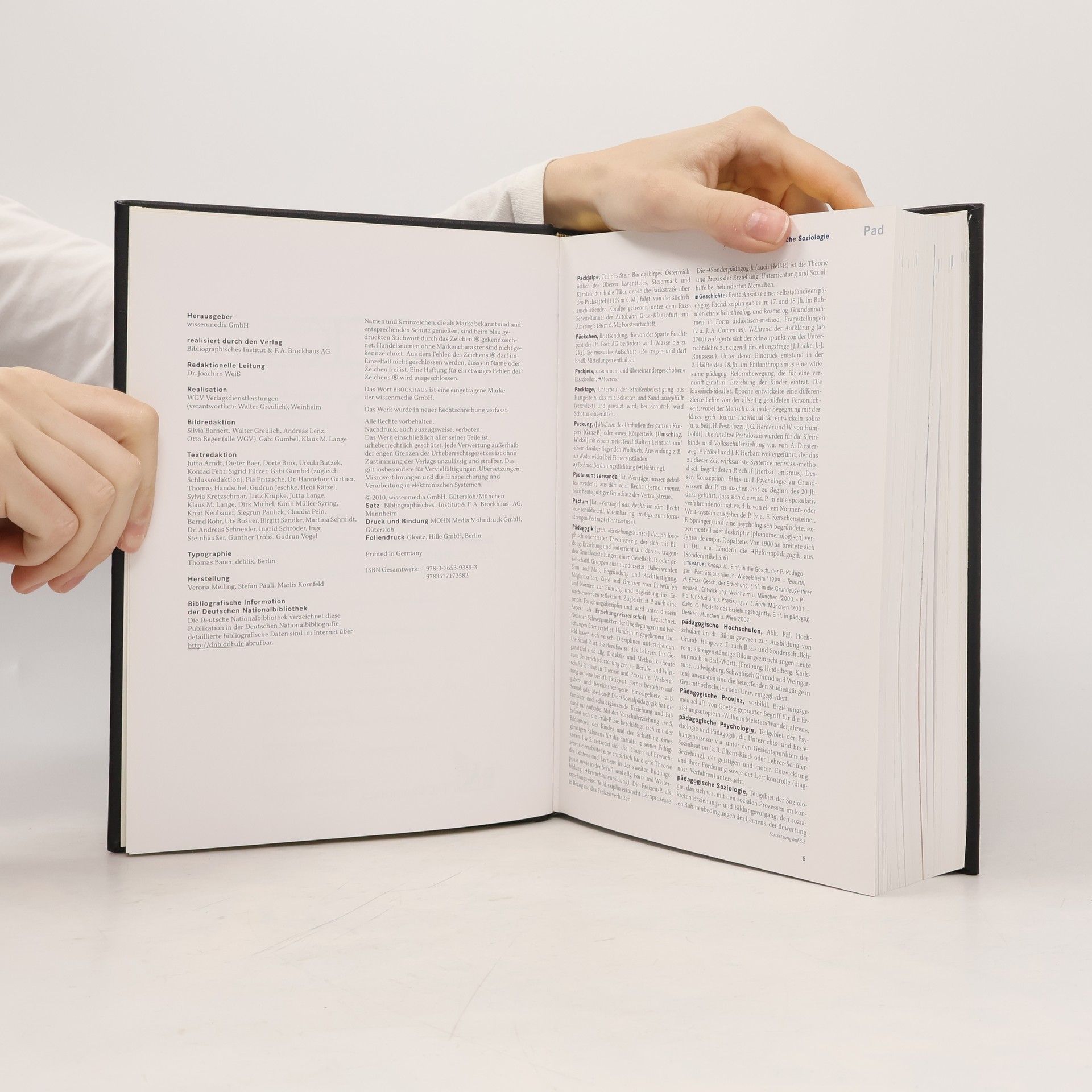 Collectif d'auteurs BrockHaus A-Z Wissen. 8