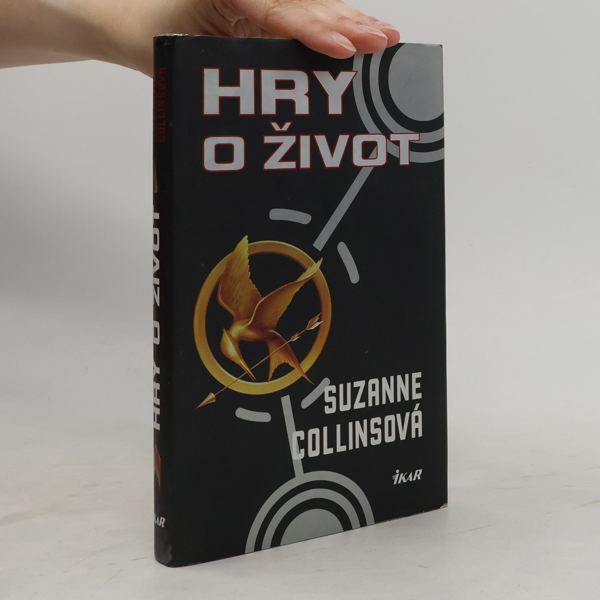 Suzanne Collins Hry o život