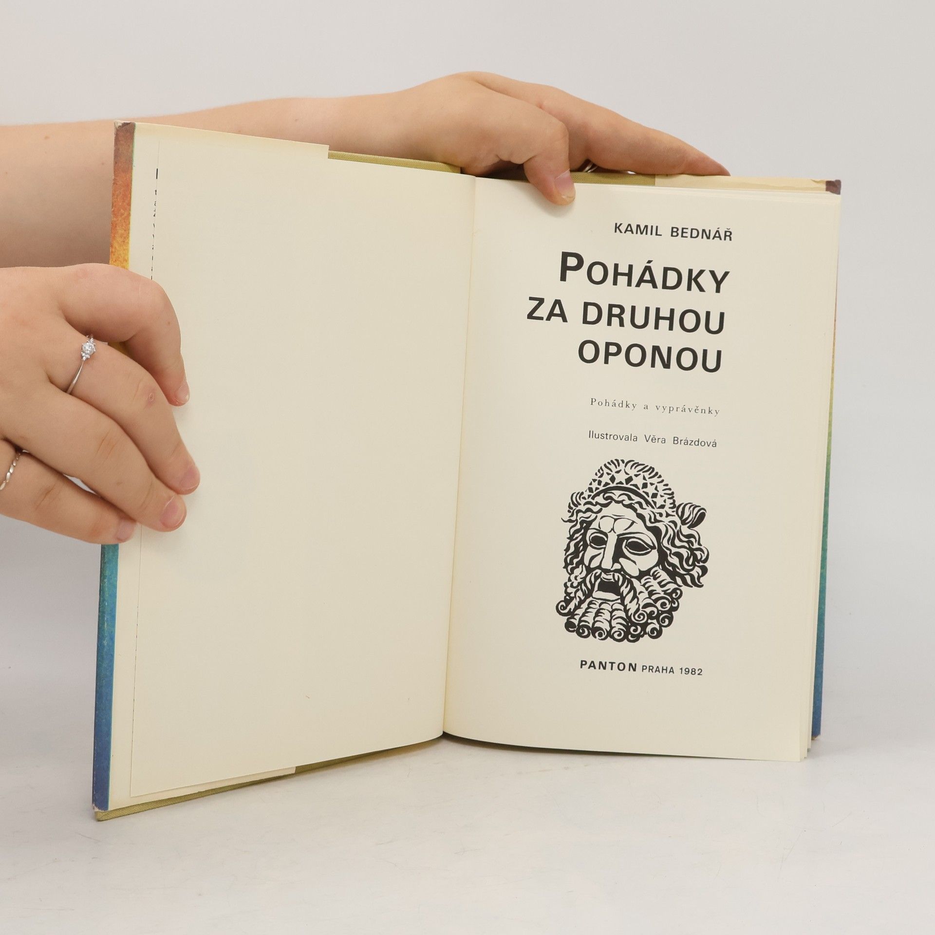 Kamil Bednář Pohádky za druhou oponou