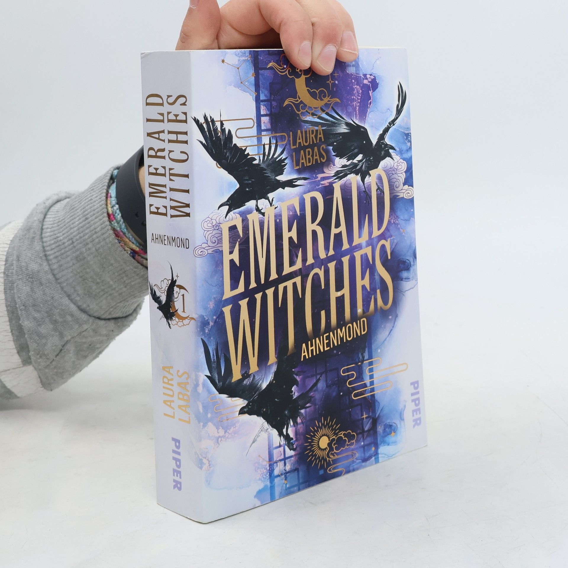 Laura Labas Emerald Witches