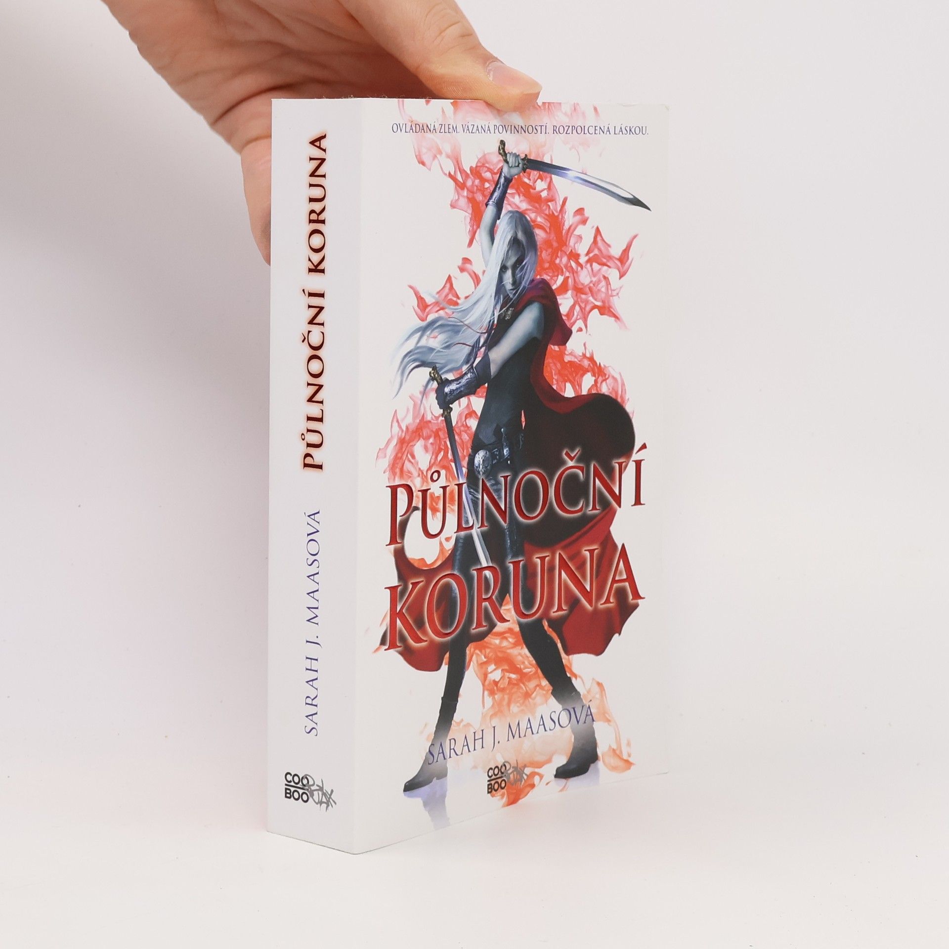 Sarah J. Maas Půlnoční koruna
