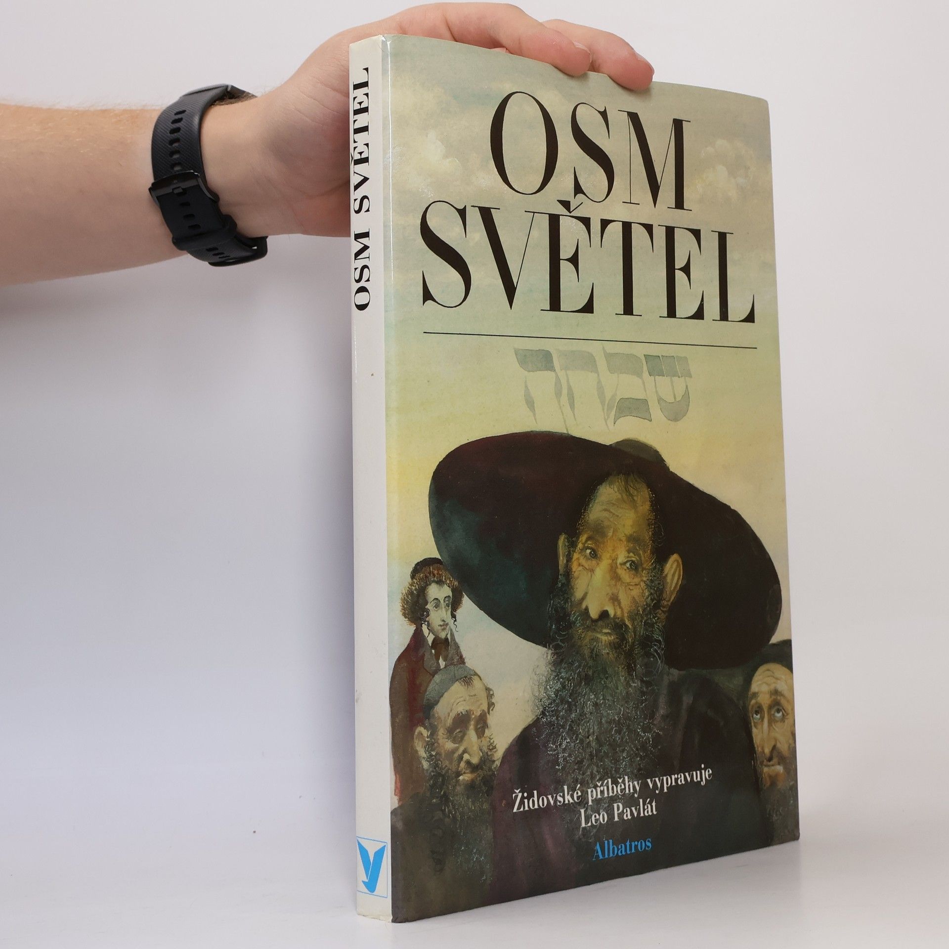Osm světel