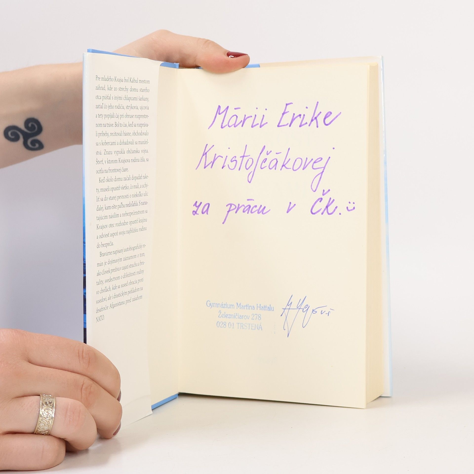 Qais Akbar Omar Pevnosť s deviatimi vežami