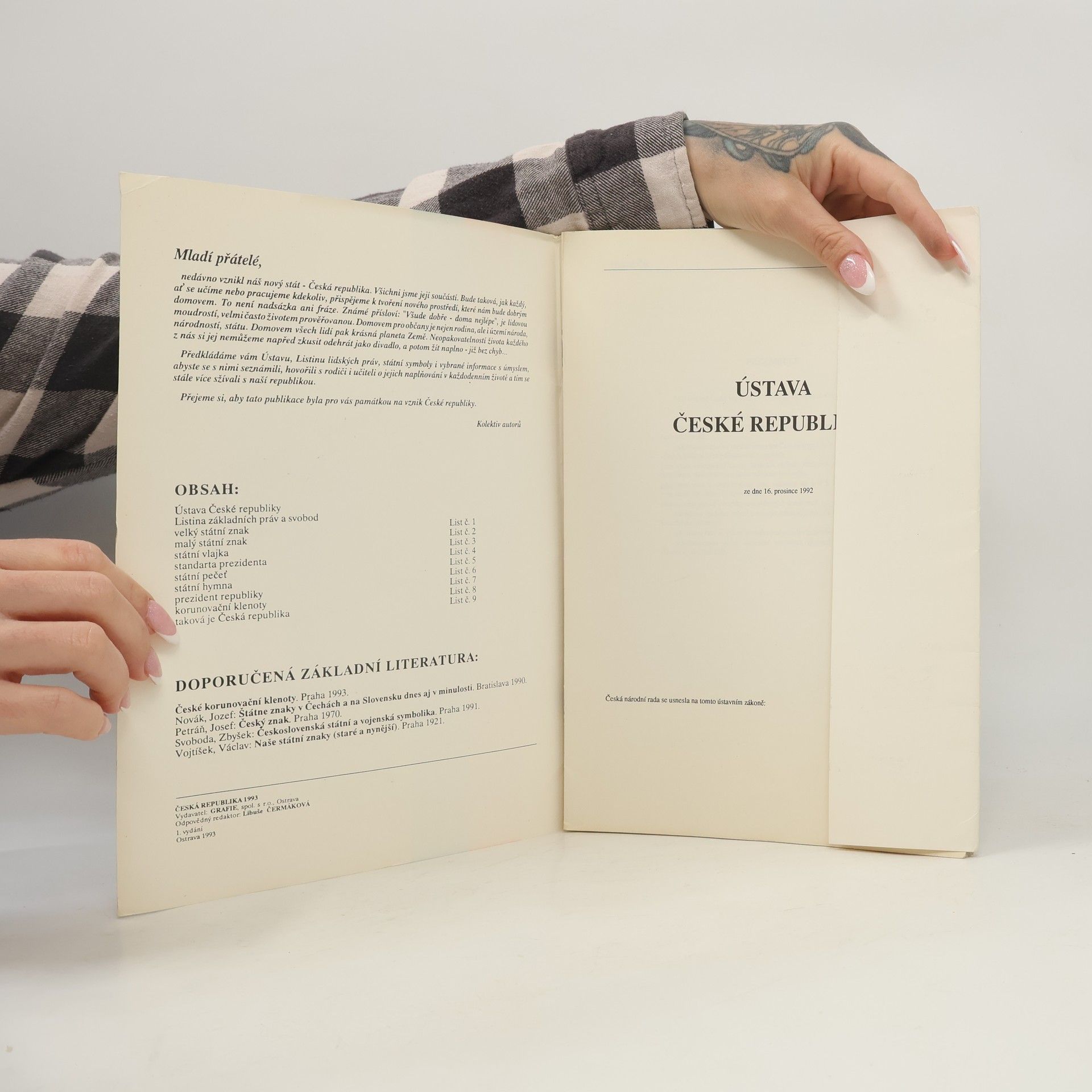 Autorenkollektiv Česká republika 1993 : Ústava a státní symboly