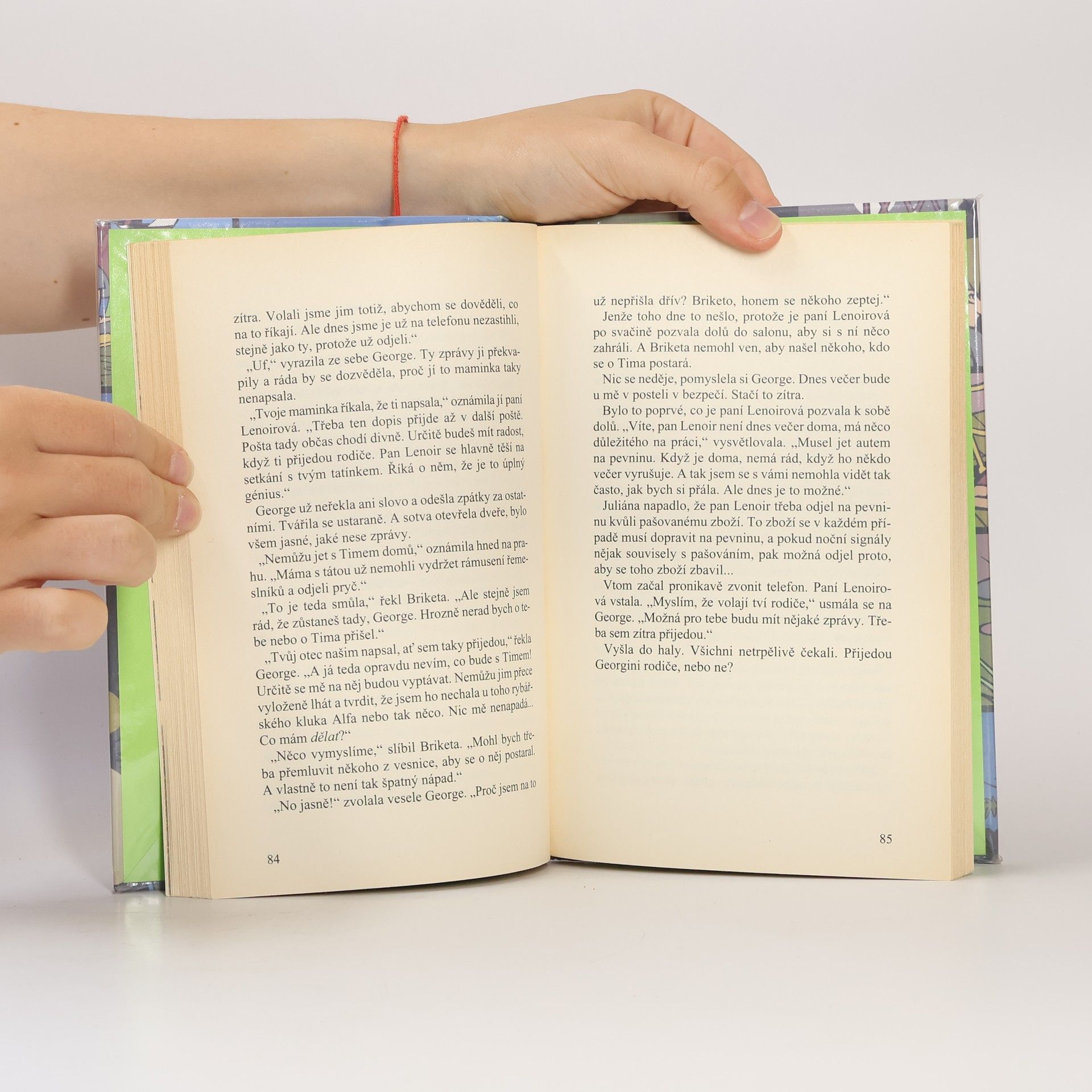 Enid Blyton Správná pětka. Na Pašeráckém vršku