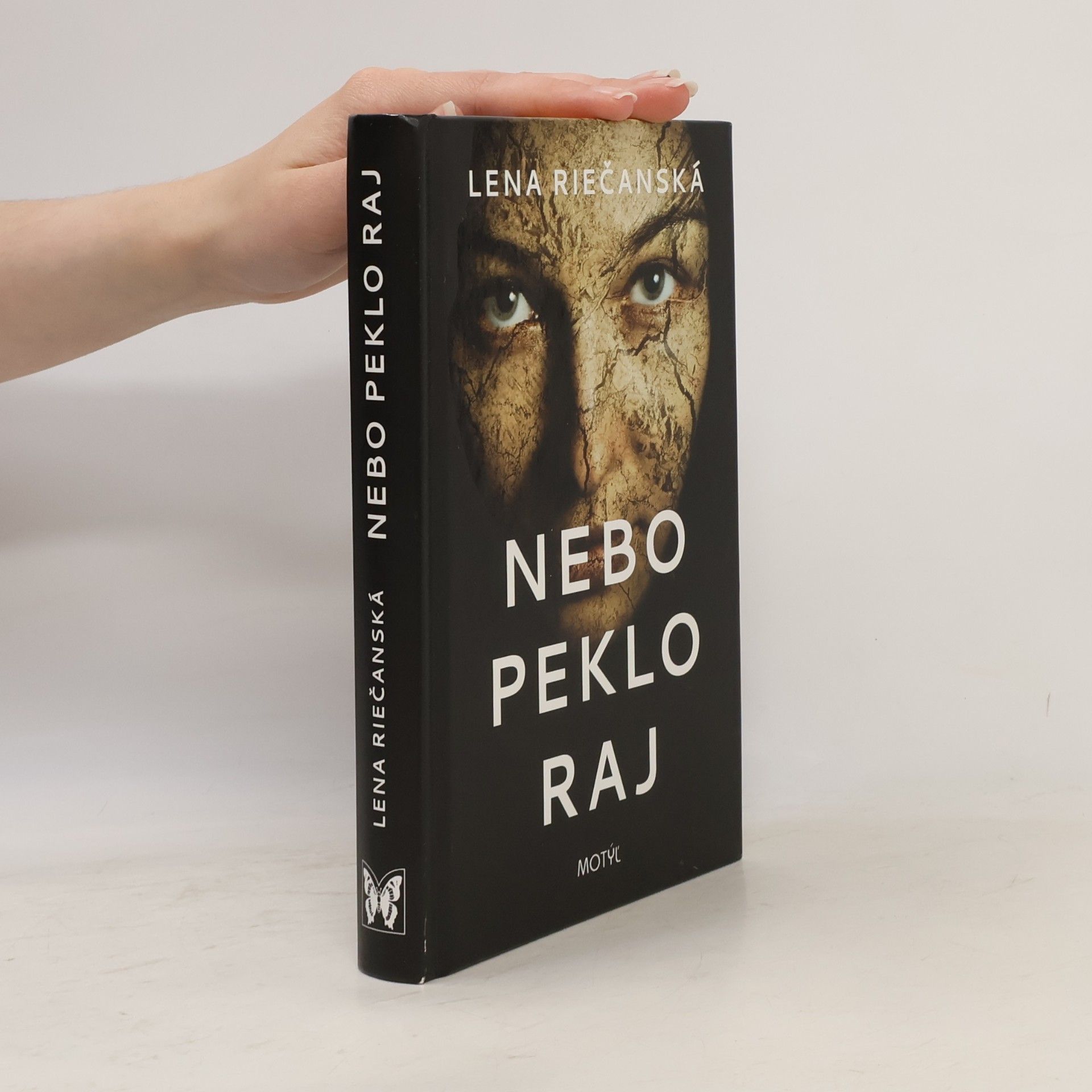 Lena Riečanská Nebo peklo raj