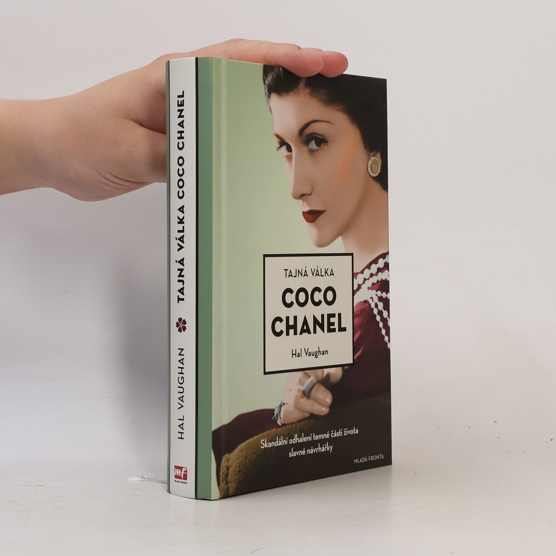 Hal Vaughan Tajná válka Coco Chanel
