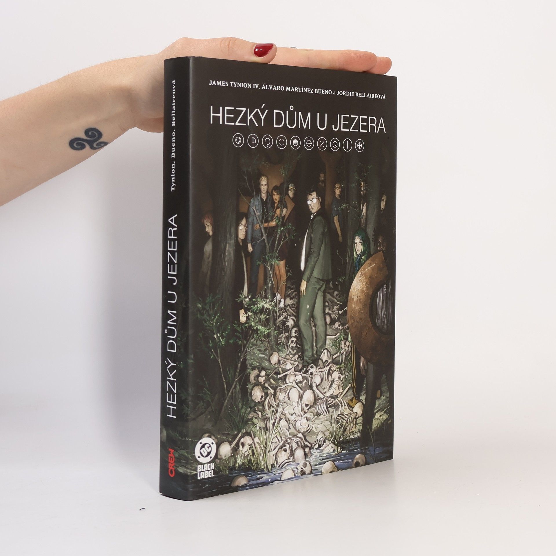 James Tynion IV Hezký dům u jezera