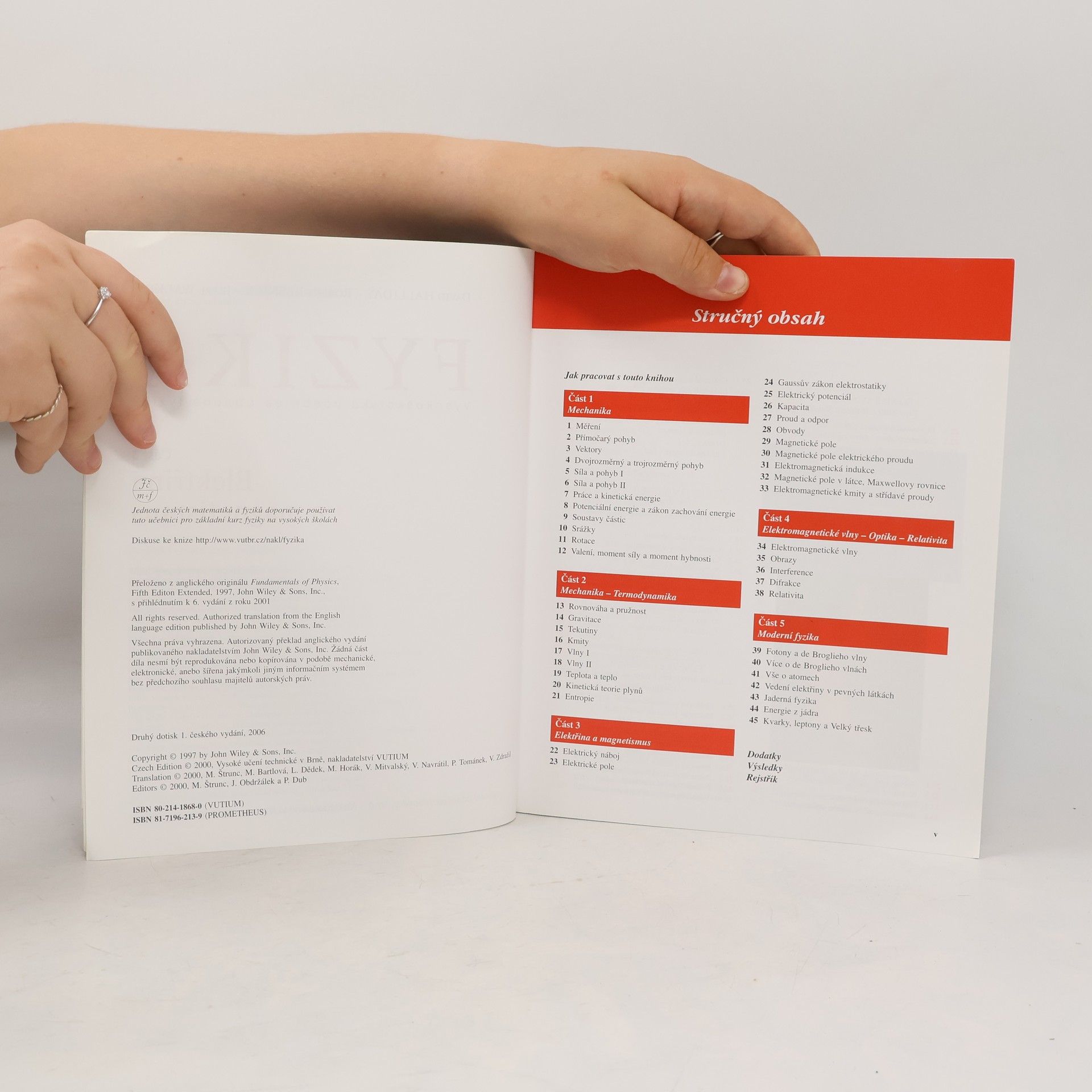 Various authors Fyzika. Část 3 - Elektřina a magnetismus